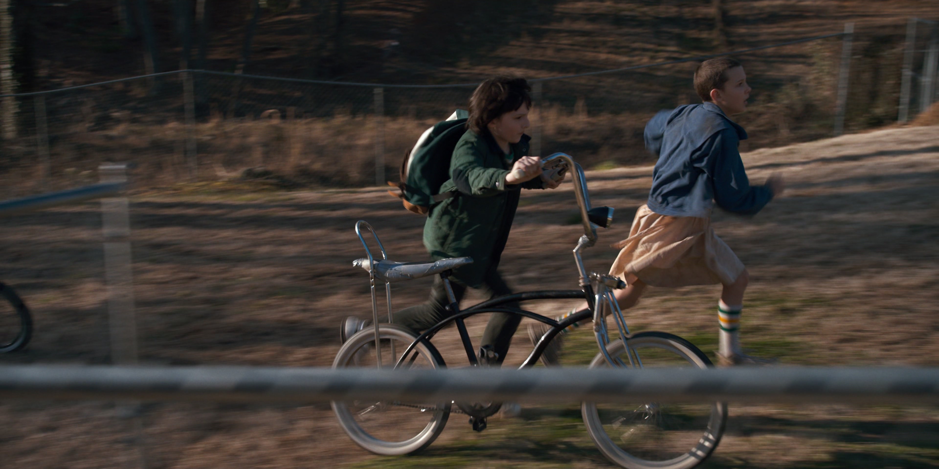Stranger Things (2016), wide, 2.00:1 — film still