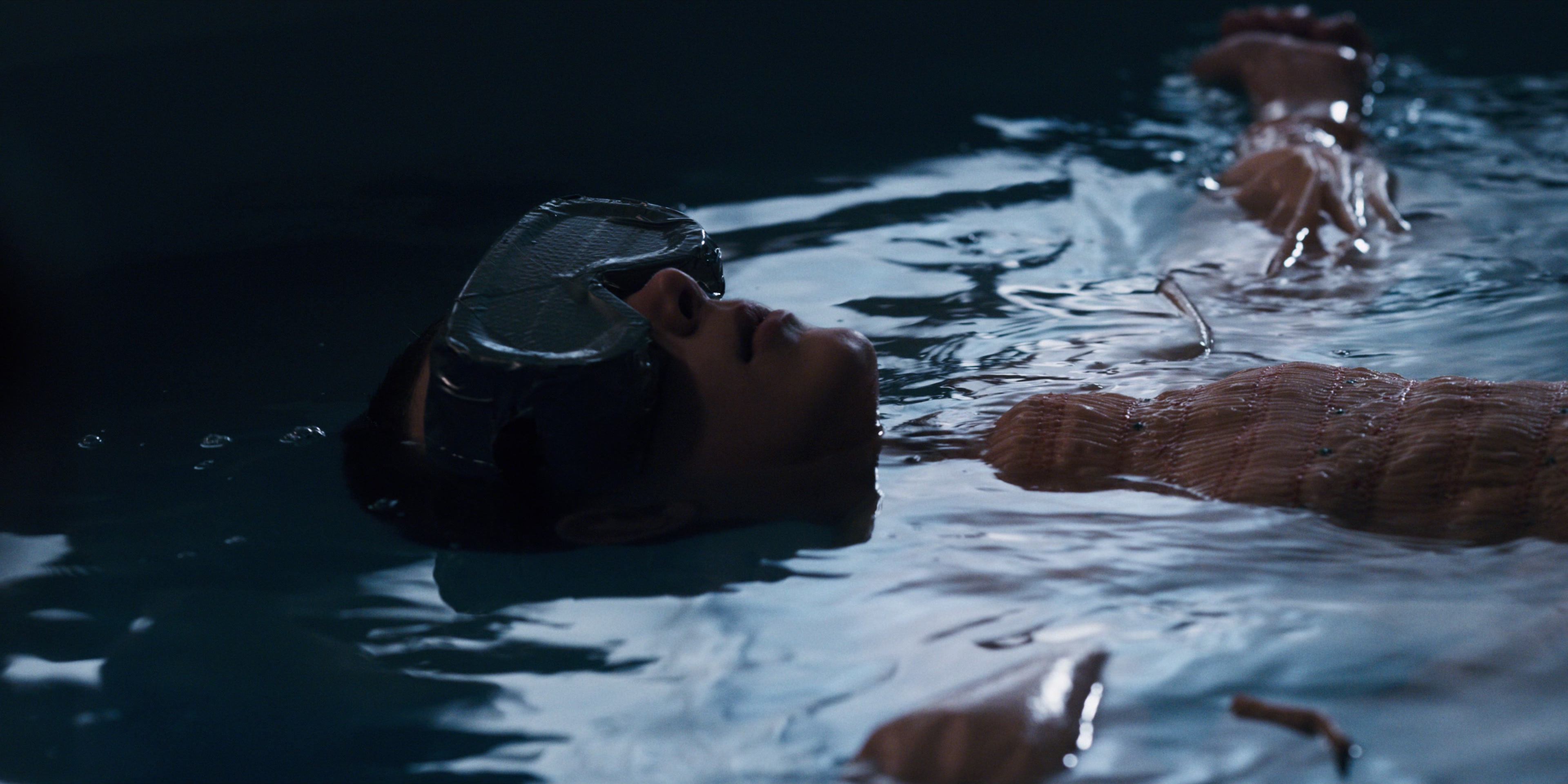 Stranger Things (2016), wide, 2.00:1 — film still