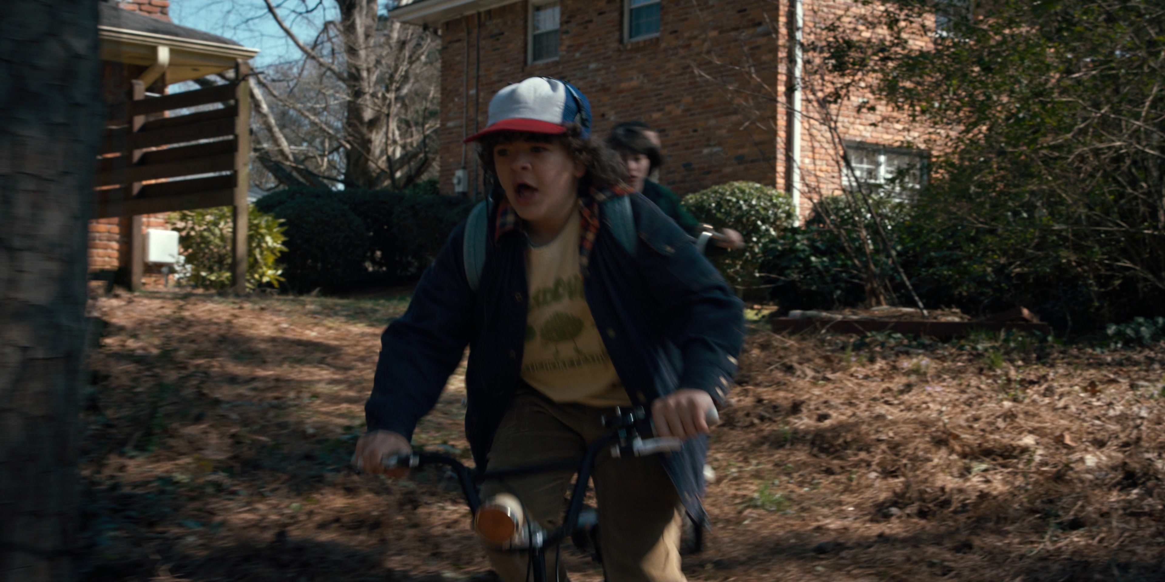 Stranger Things (2016), wide, 2.00:1 — film still