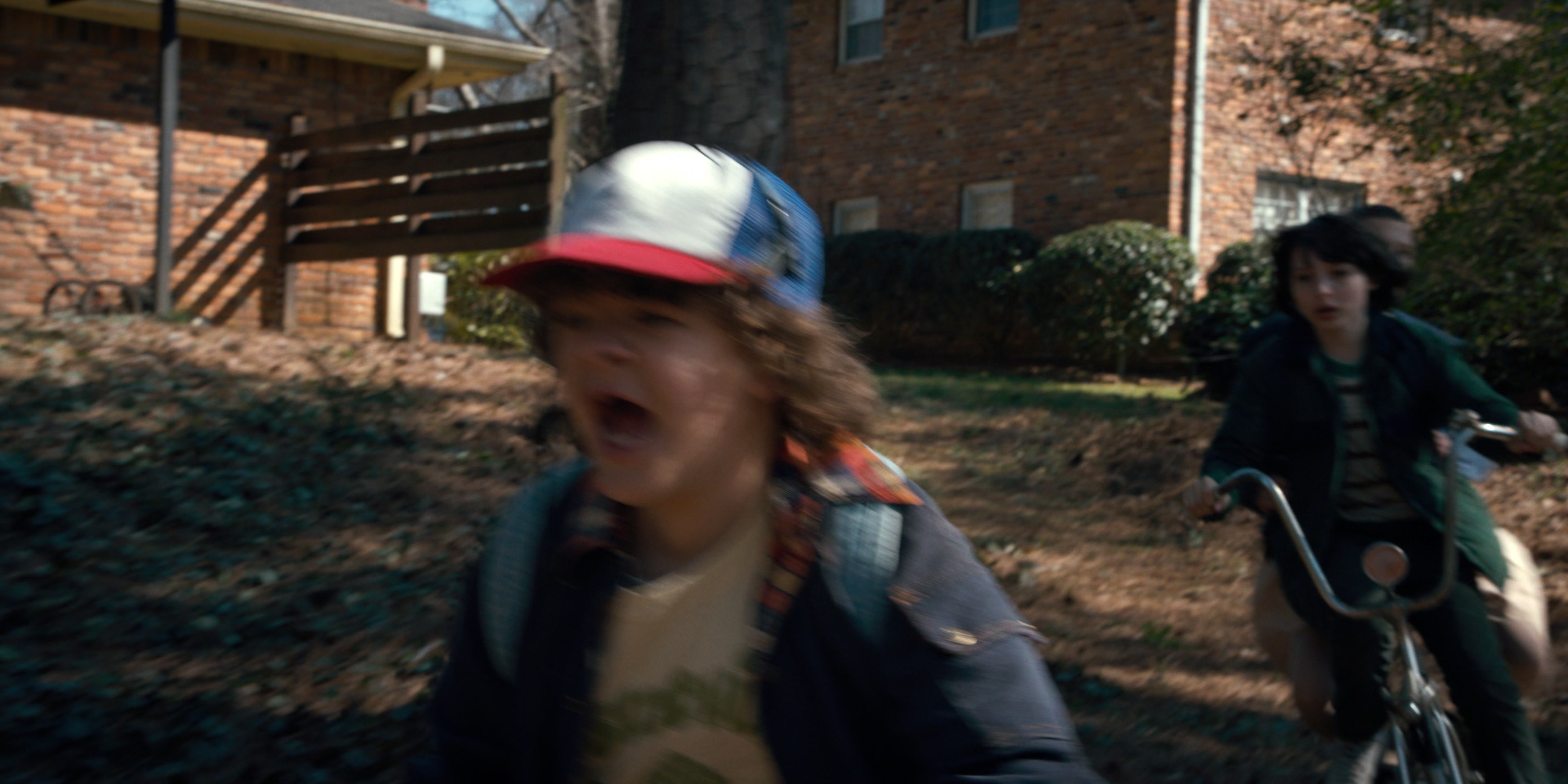 Stranger Things (2016), medium, 2.00:1 — film still