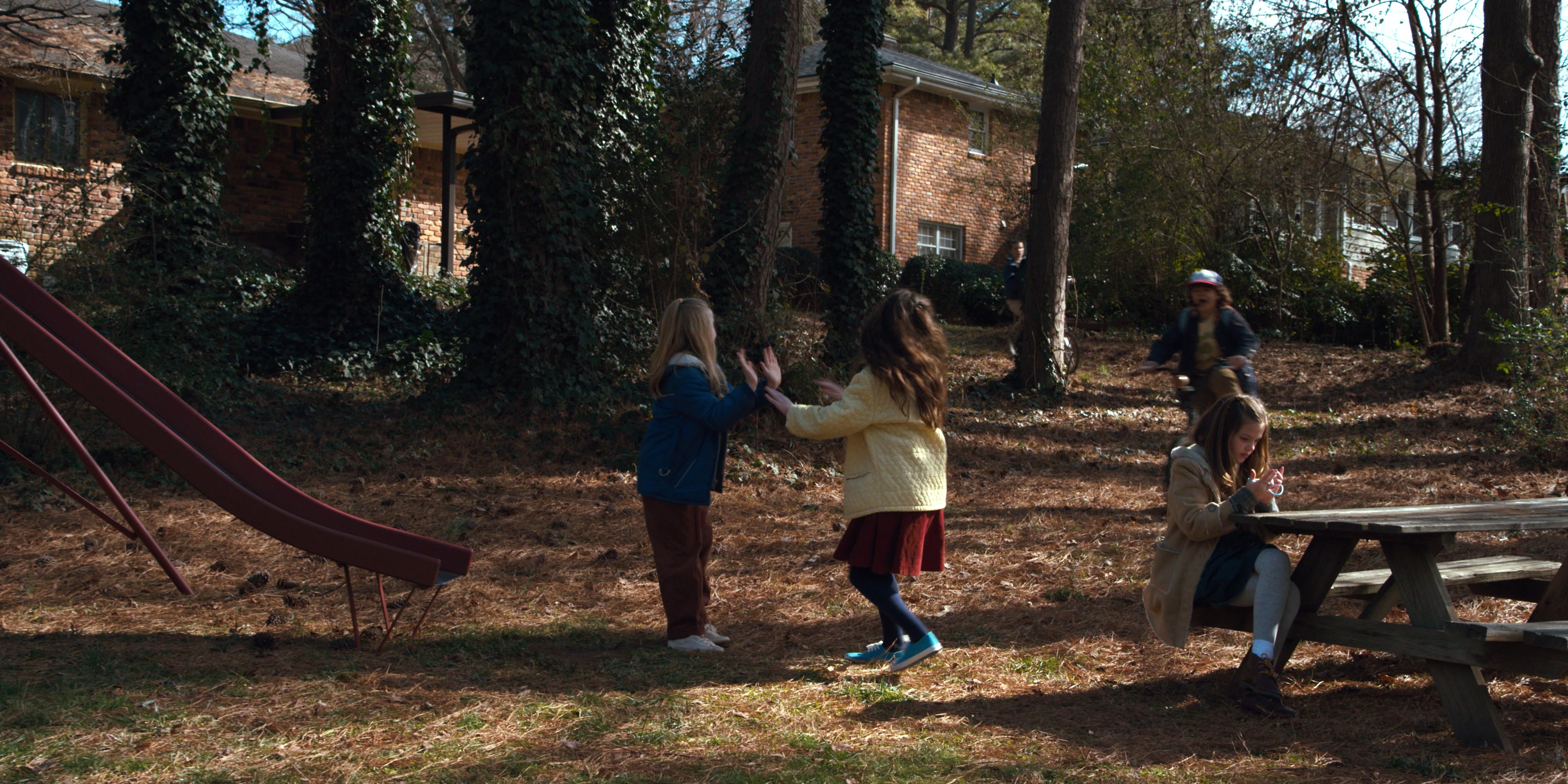 Stranger Things (2016), wide, 2.00:1 — film still