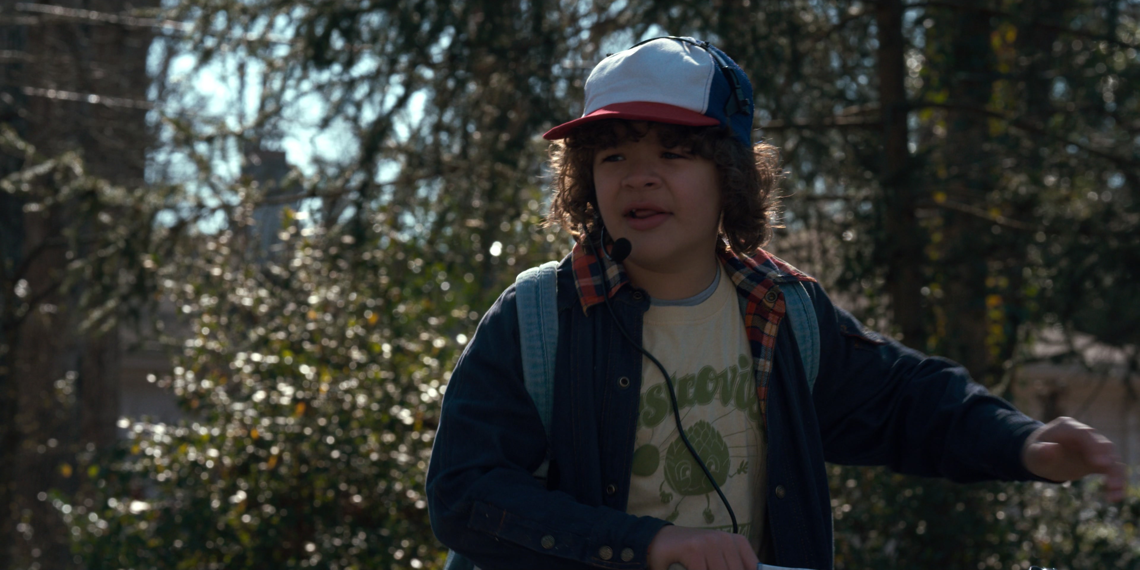 Stranger Things (2016), medium, 2.00:1 — film still