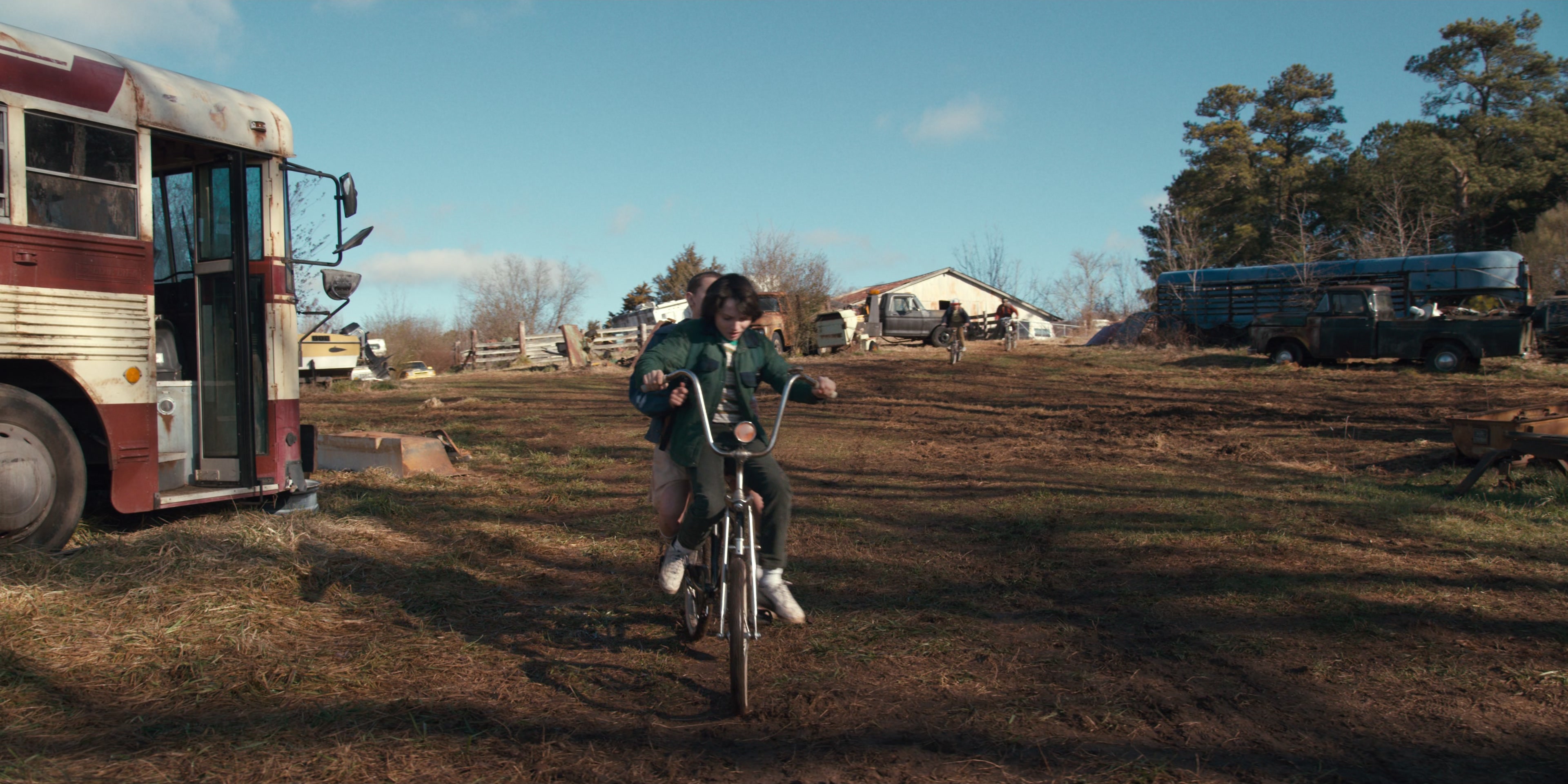 Stranger Things (2016), wide, 2.00:1 — film still
