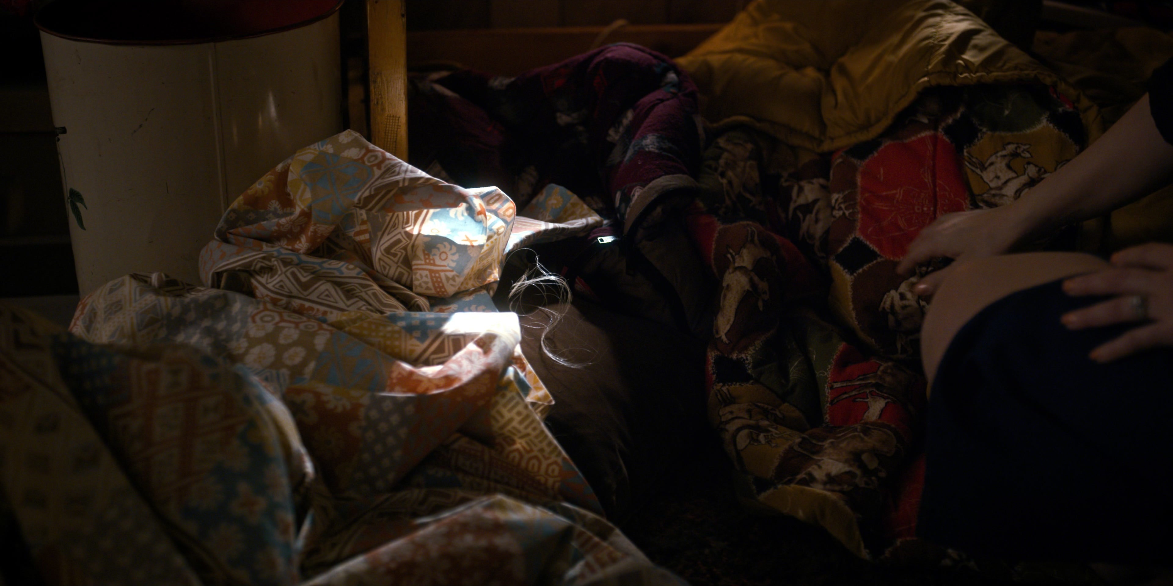 Stranger Things (2016), wide, 2.00:1 — film still