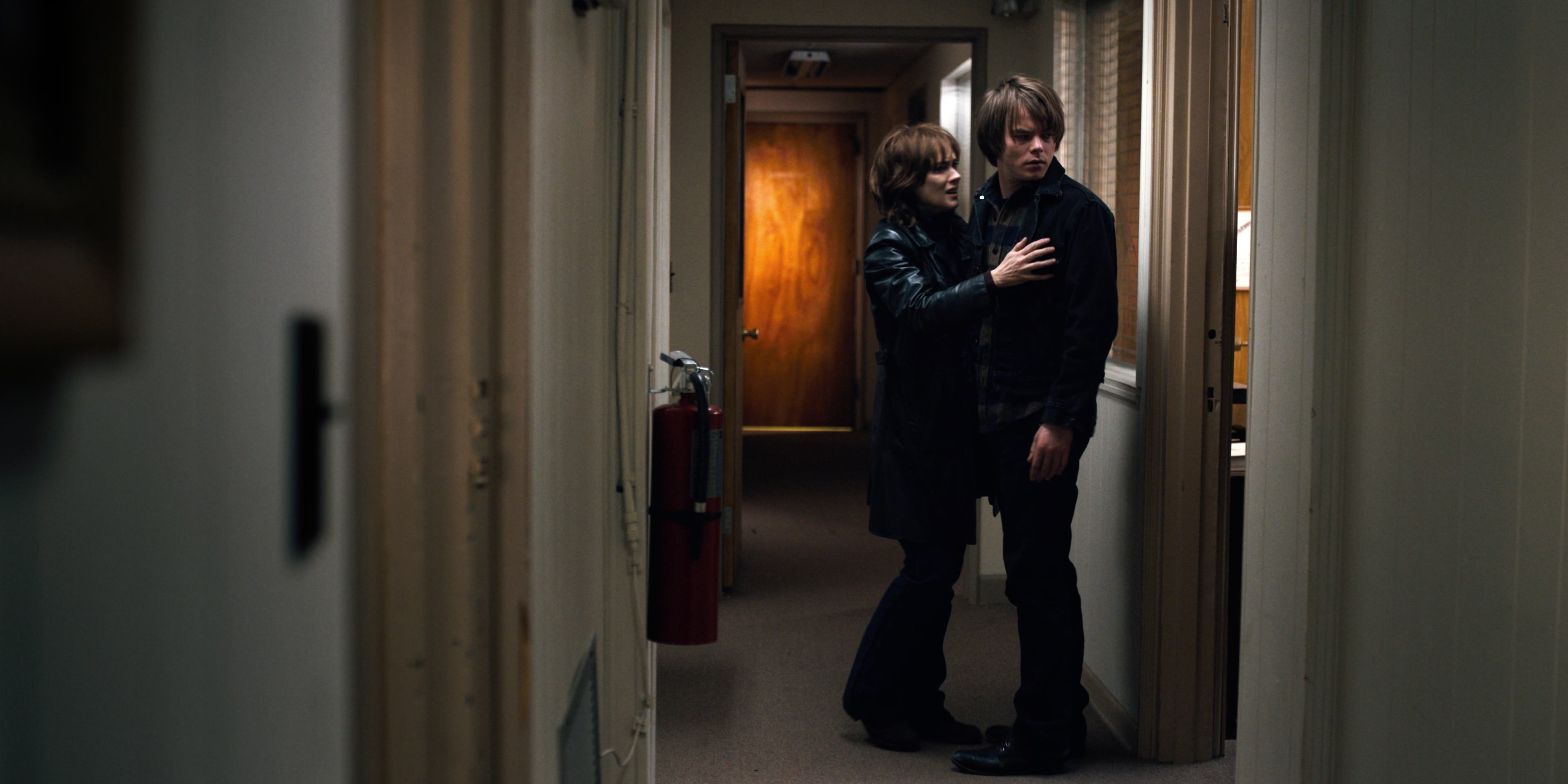 Stranger Things (2016), wide, 2.00:1 — film still
