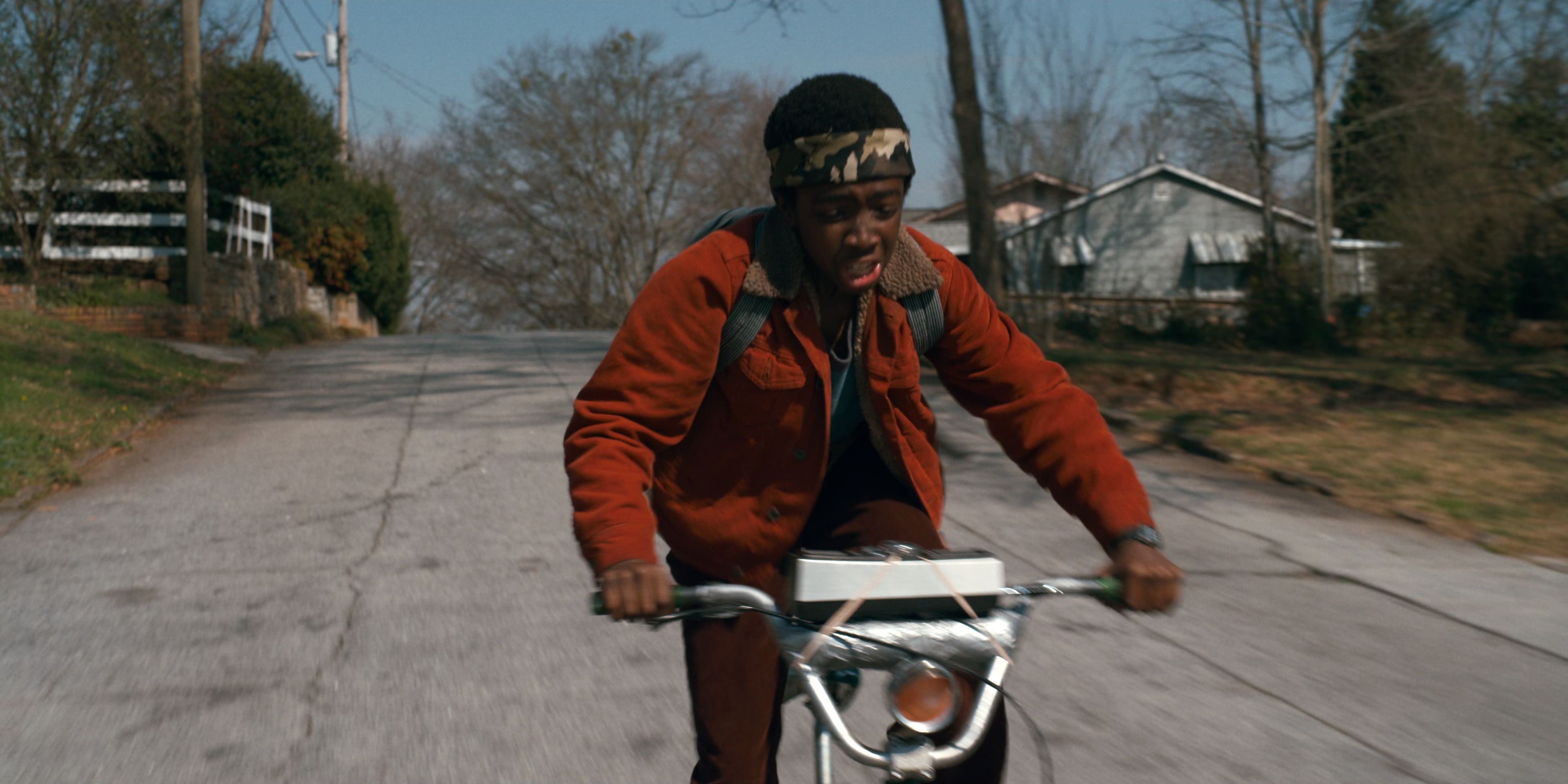 Stranger Things (2016), wide, 2.00:1 — film still