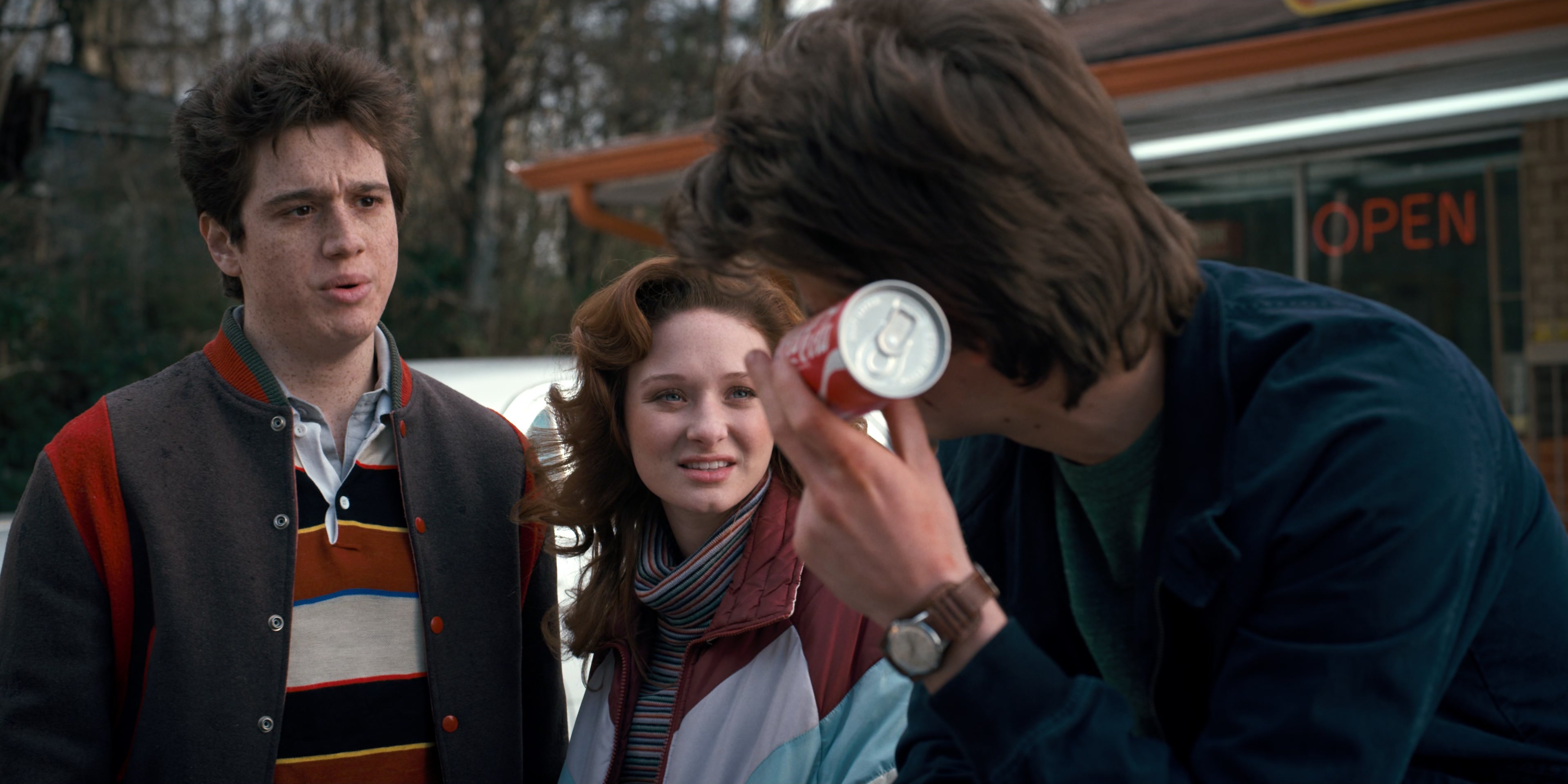Stranger Things (2016), wide, 2.00:1 — film still