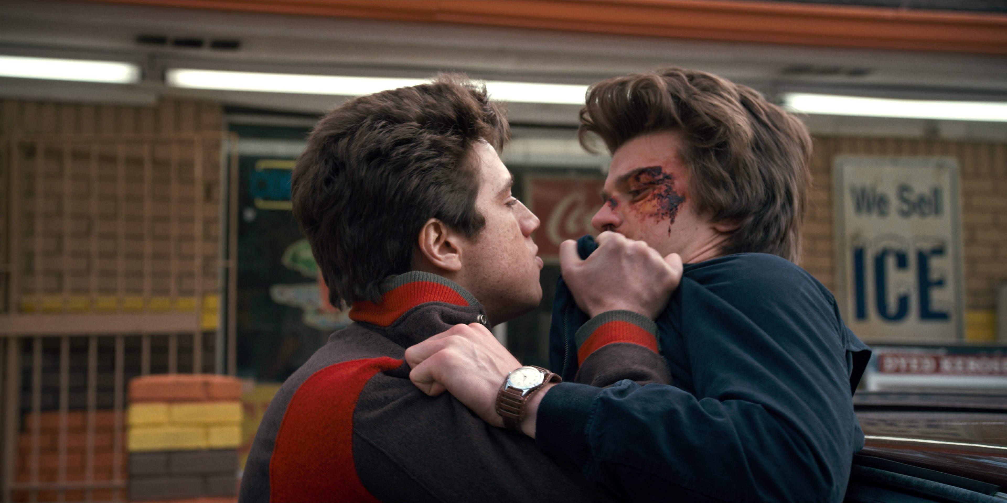 Stranger Things (2016), wide, 2.00:1 — film still