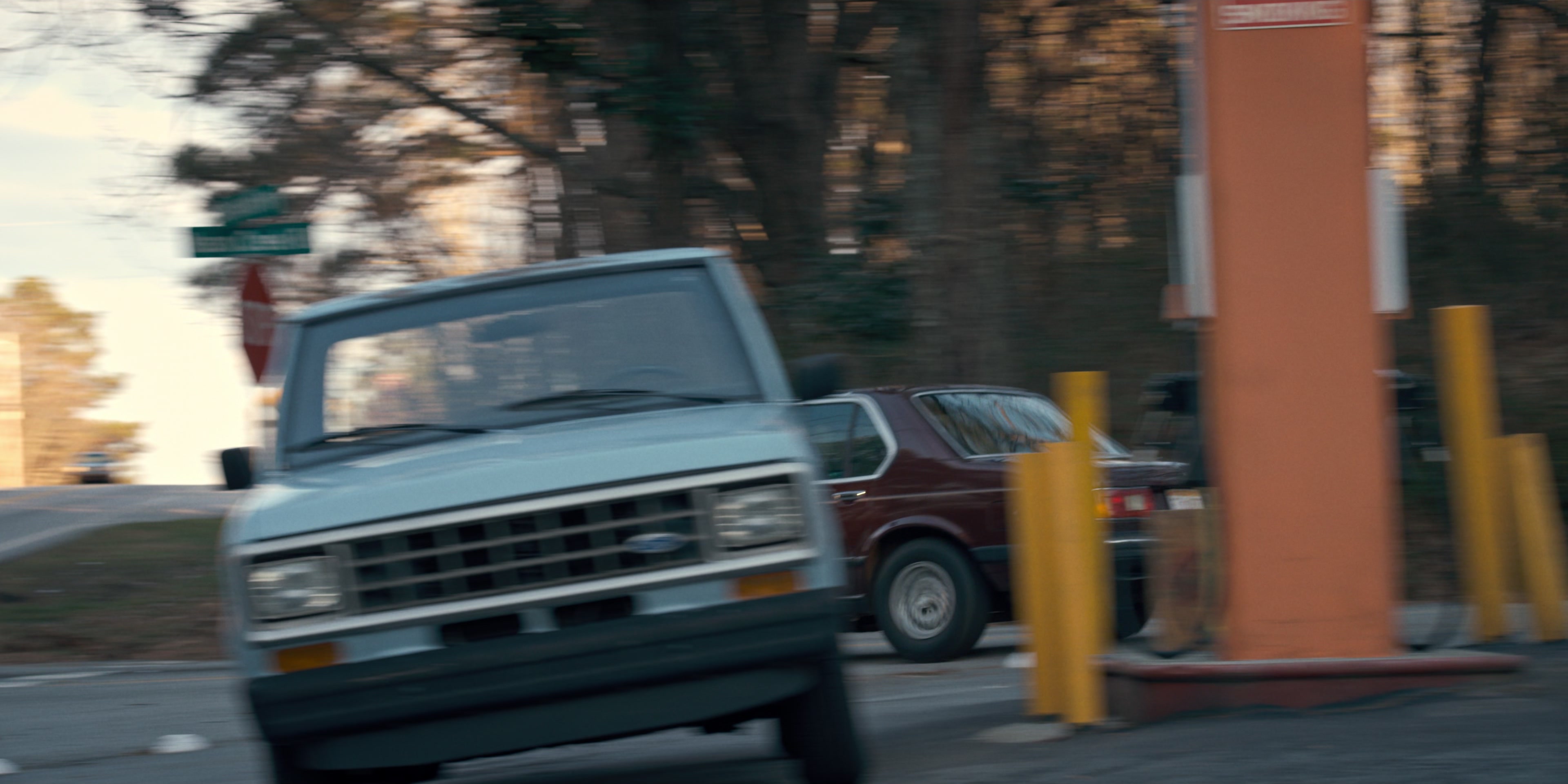 Stranger Things (2016), wide, 2.00:1 — film still