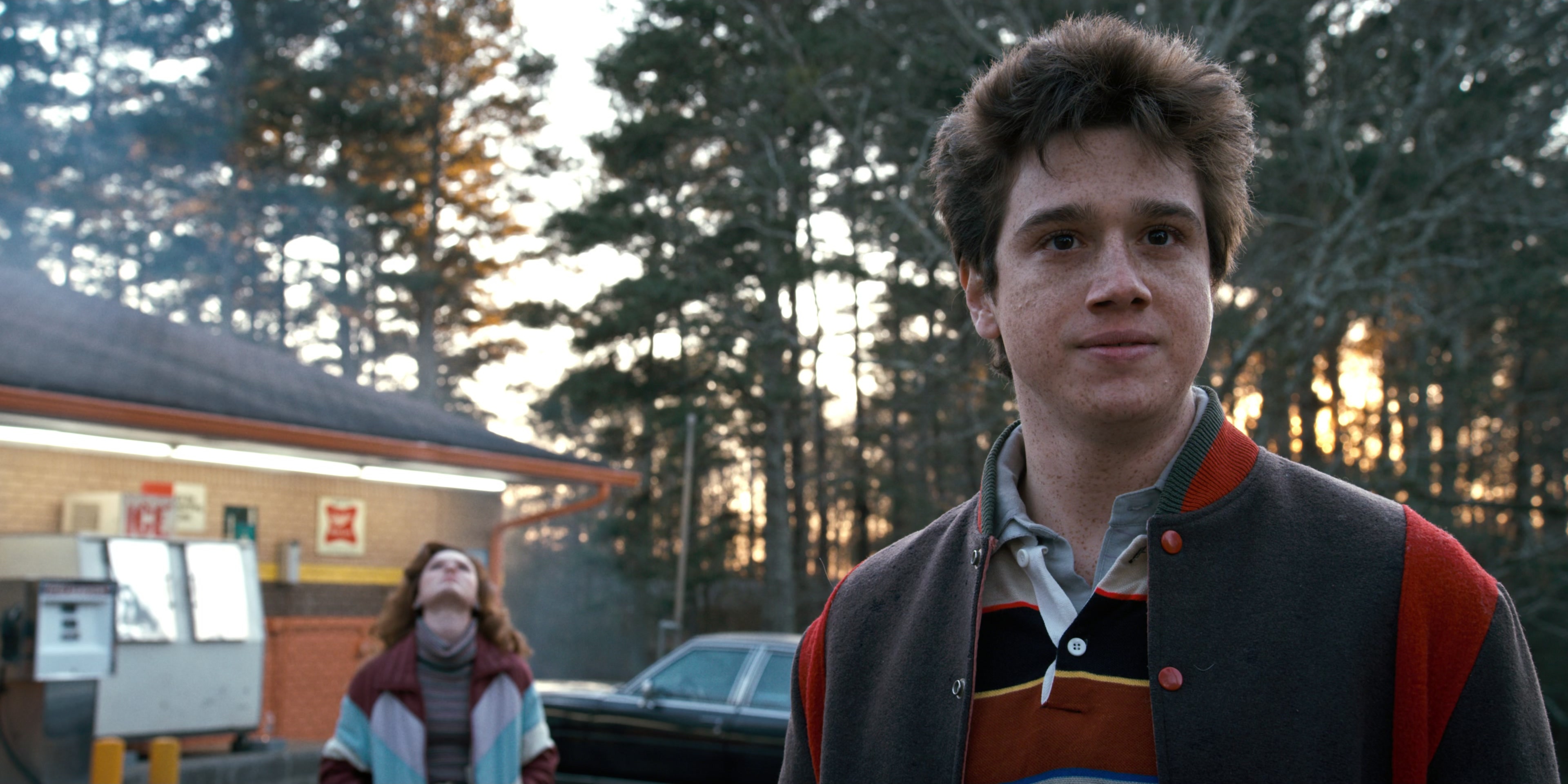 Stranger Things (2016), medium, 2.00:1 — film still