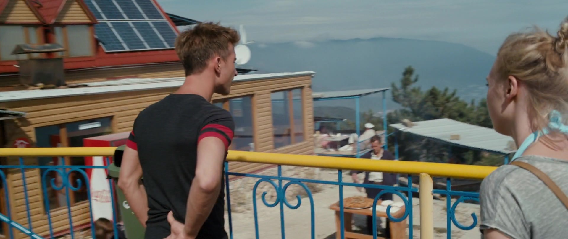 Kak menya zovut (2014), wide, 2.37:1 — film still