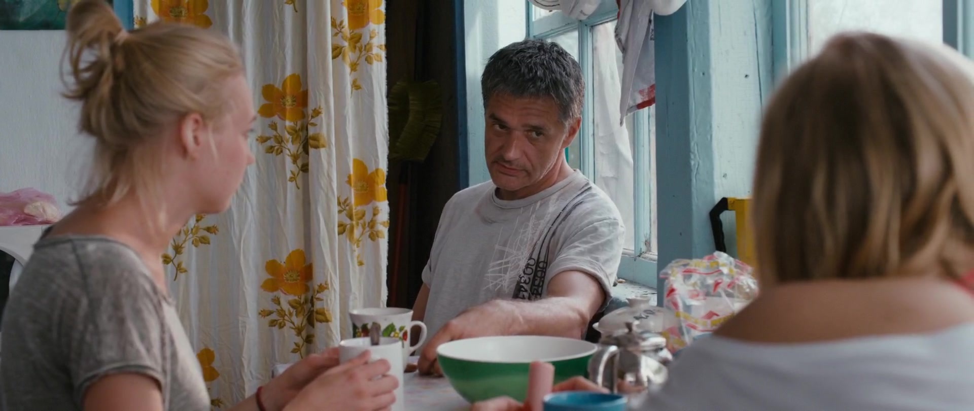 Kak menya zovut (2014), wide, 2.37:1 — film still