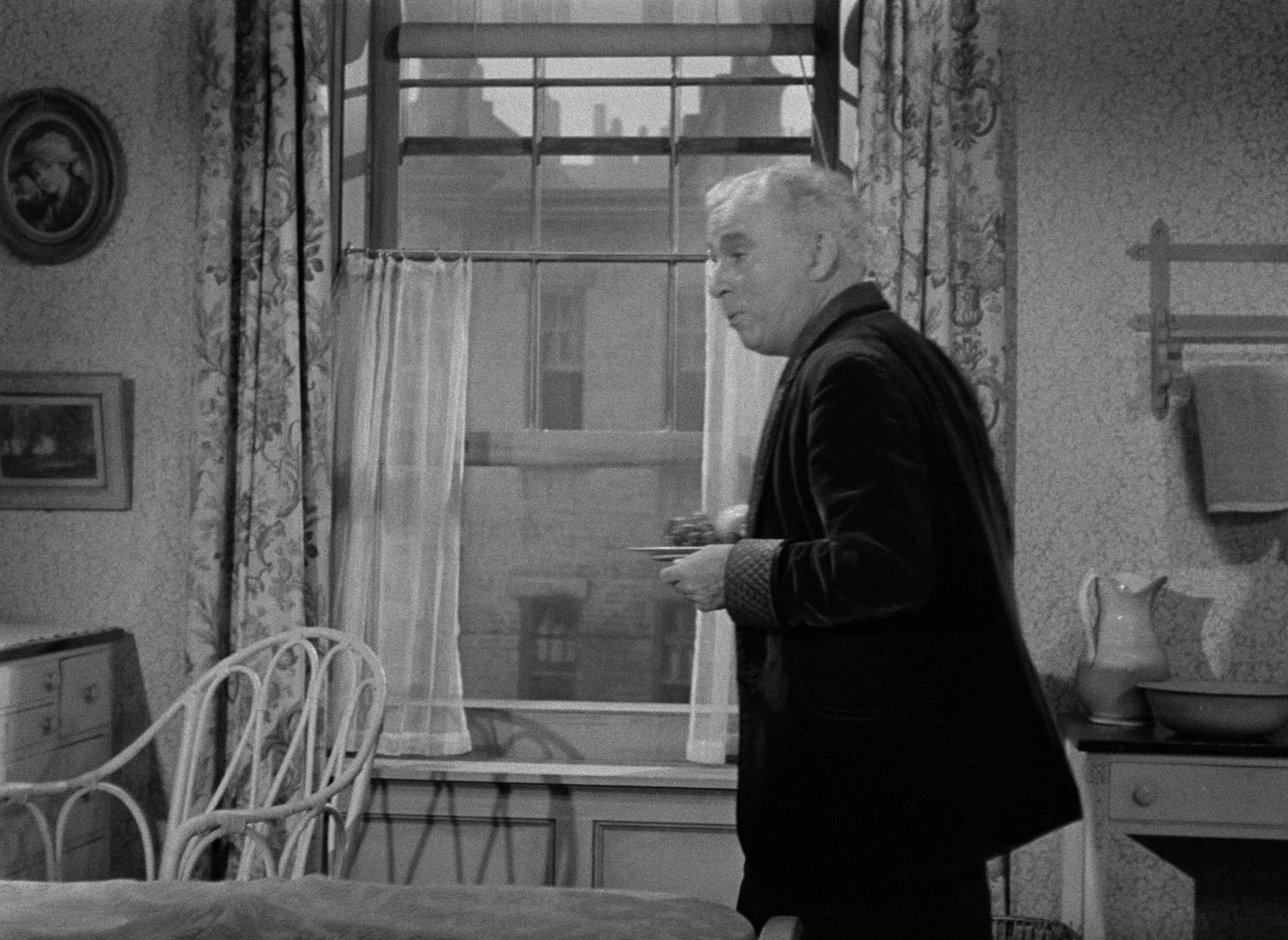 Limelight (1952), wide, 1.37:1 — film still