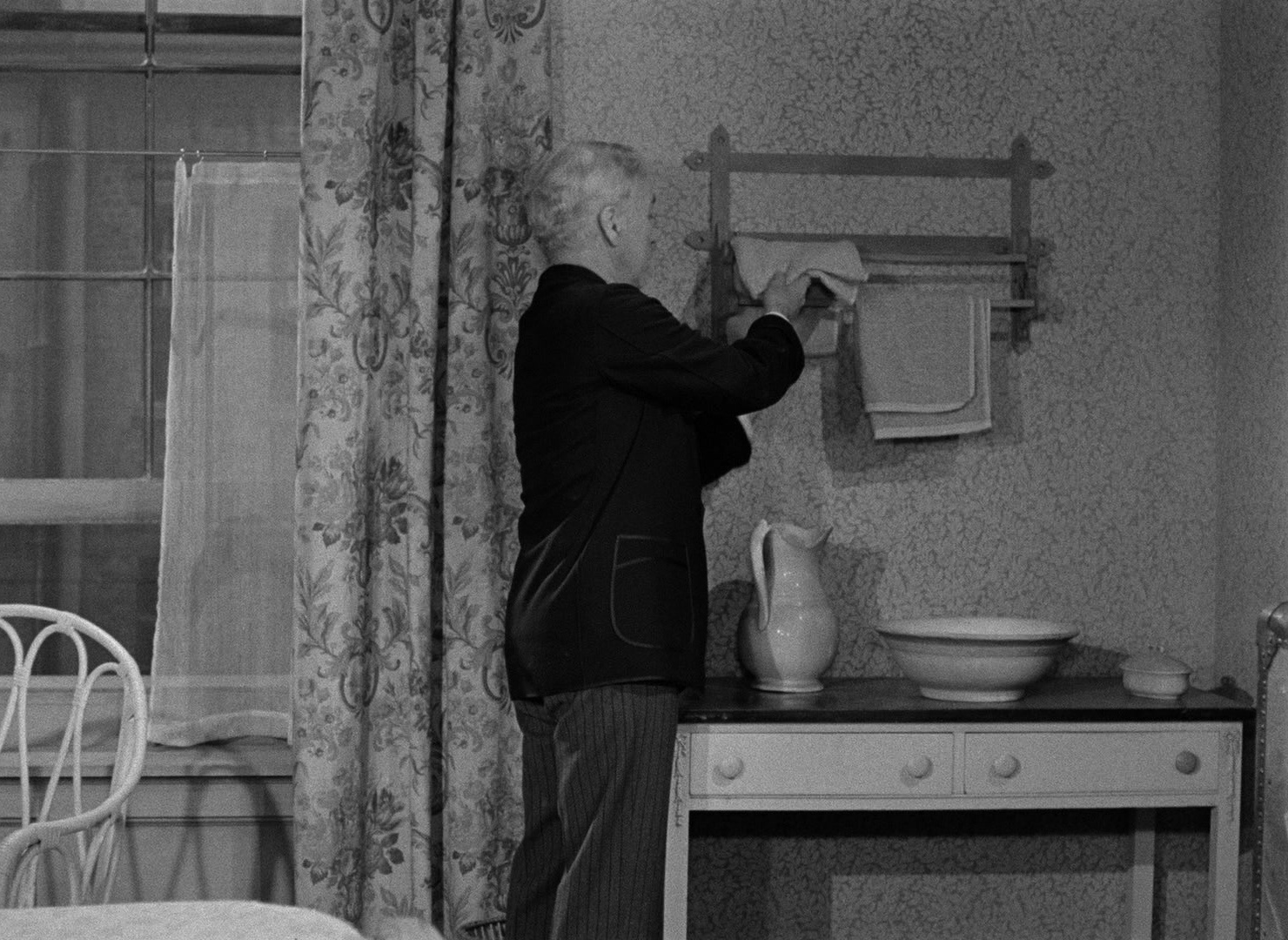 Limelight (1952), wide, 1.37:1 — film still