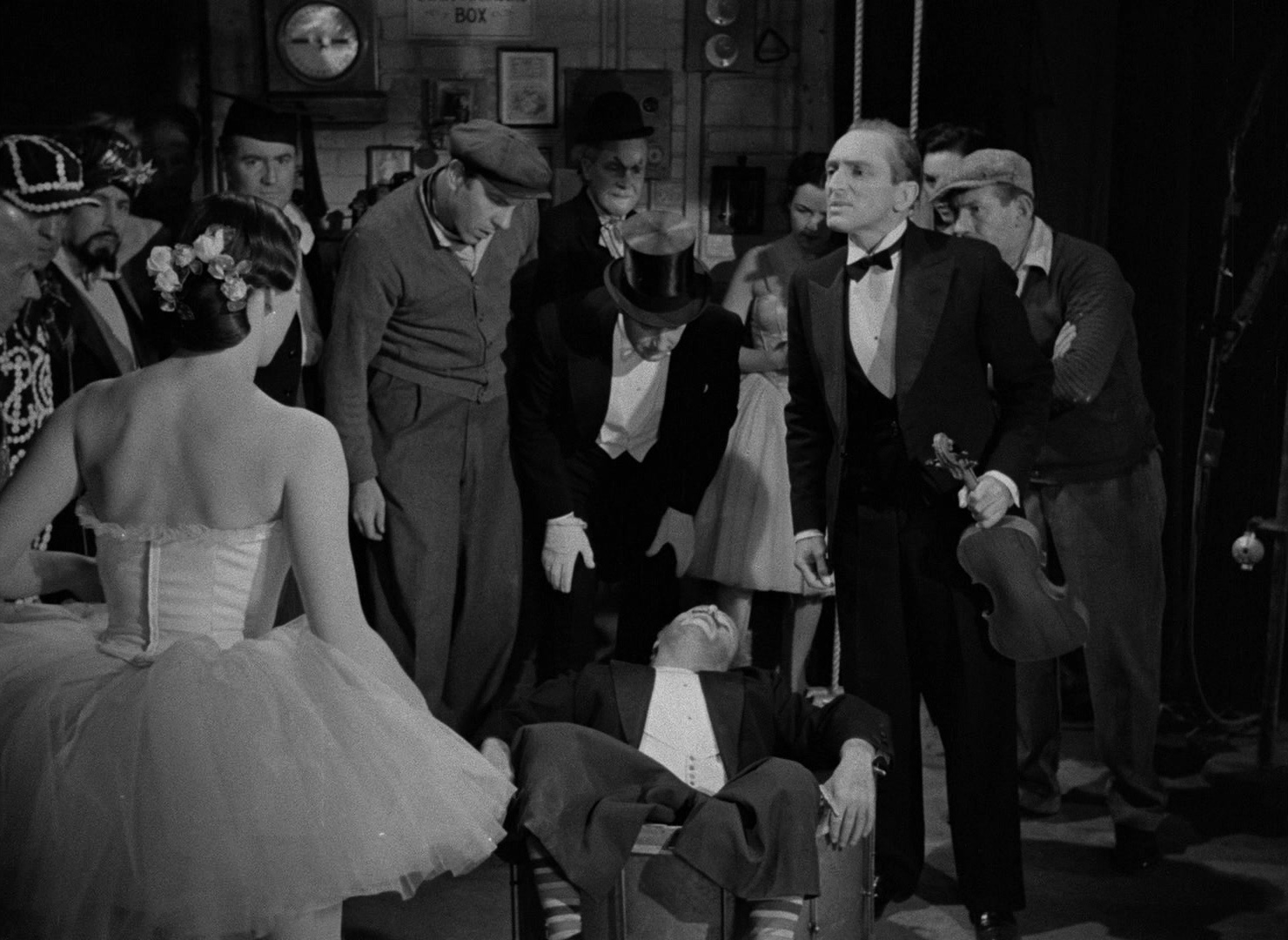 Limelight (1952), wide, 1.37:1 — film still