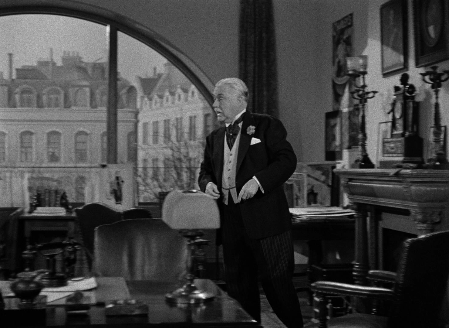 Limelight (1952), wide, 1.37:1 — film still