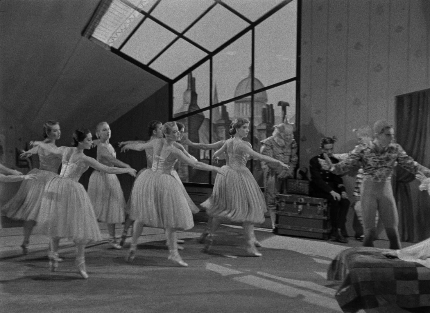 Limelight (1952), wide, 1.37:1 — film still