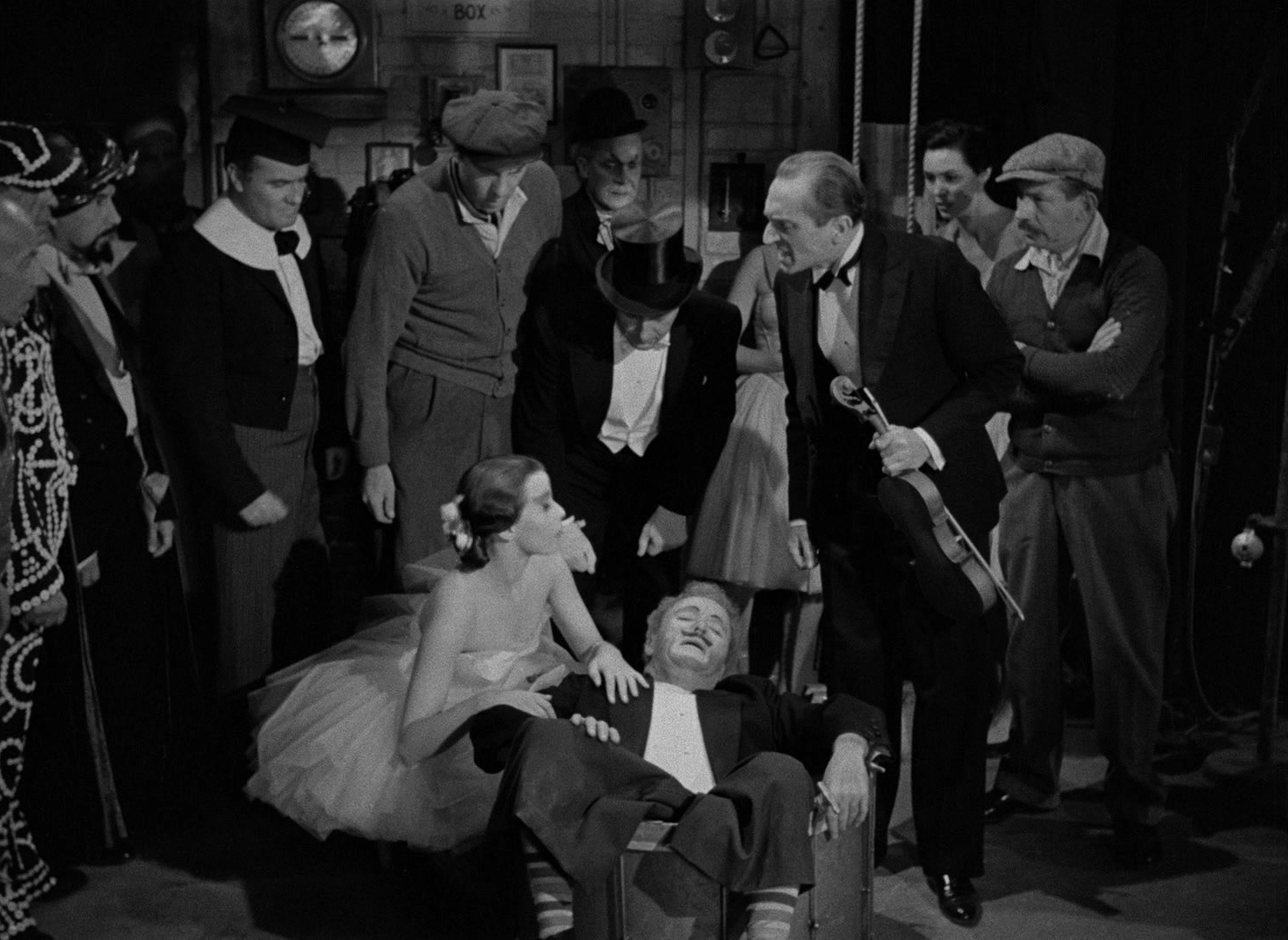 Limelight (1952), wide, 1.37:1 — film still
