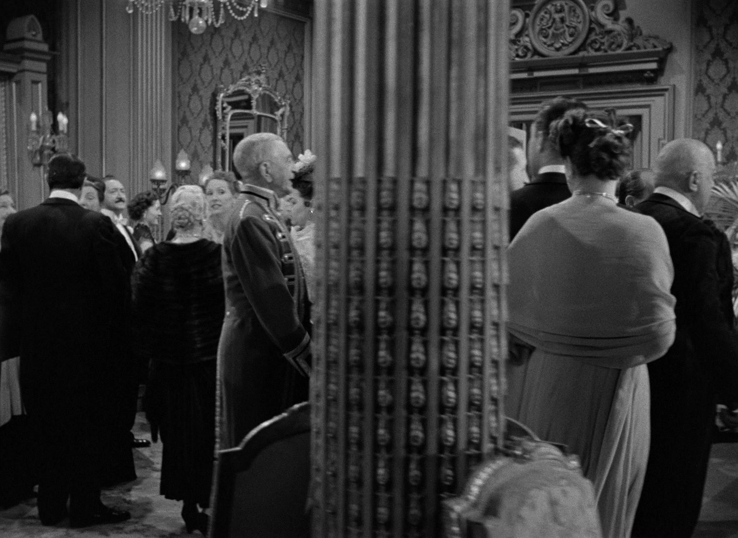 Limelight (1952), wide, 1.37:1 — film still