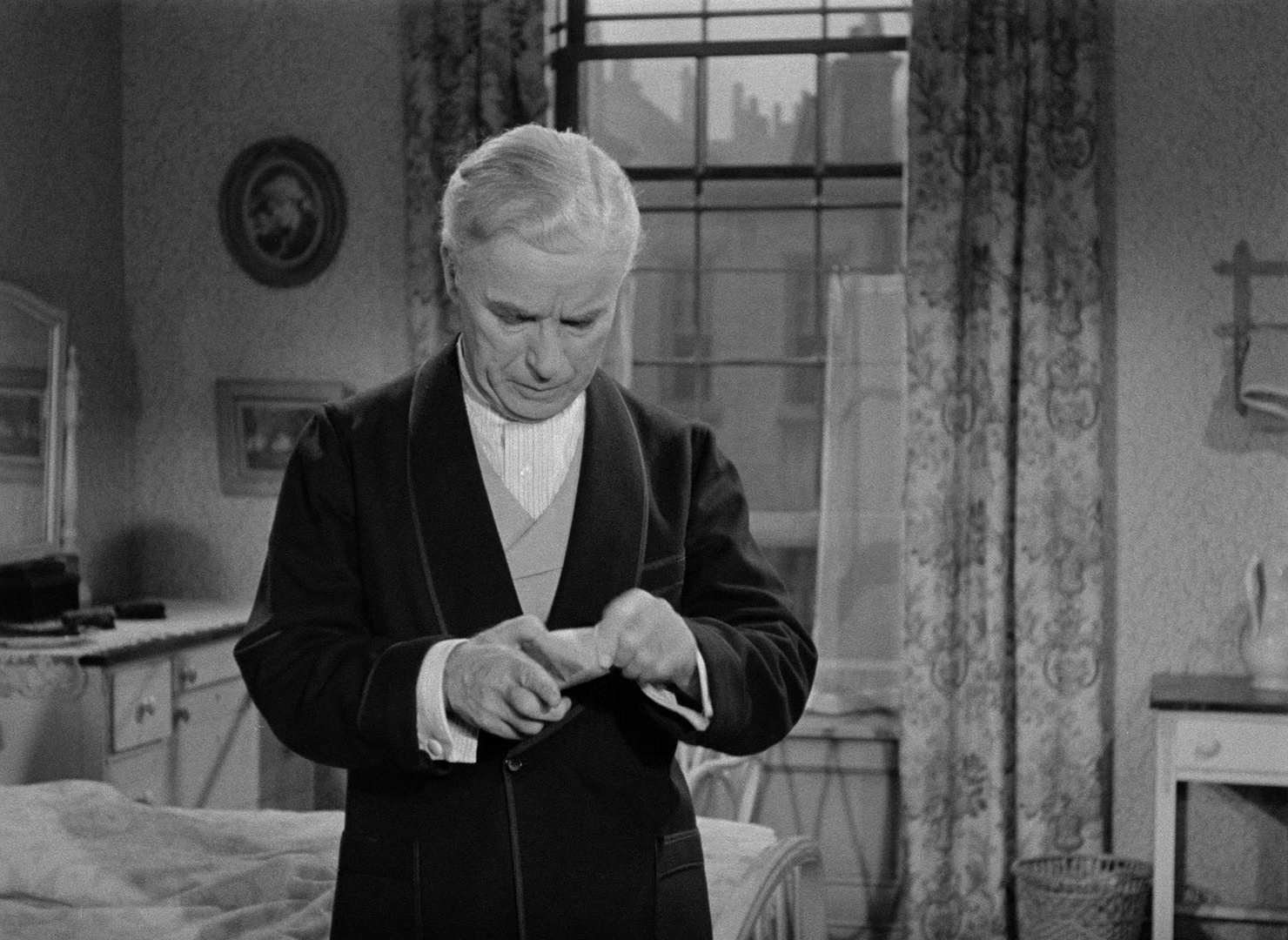 Limelight (1952), wide, 1.37:1 — film still