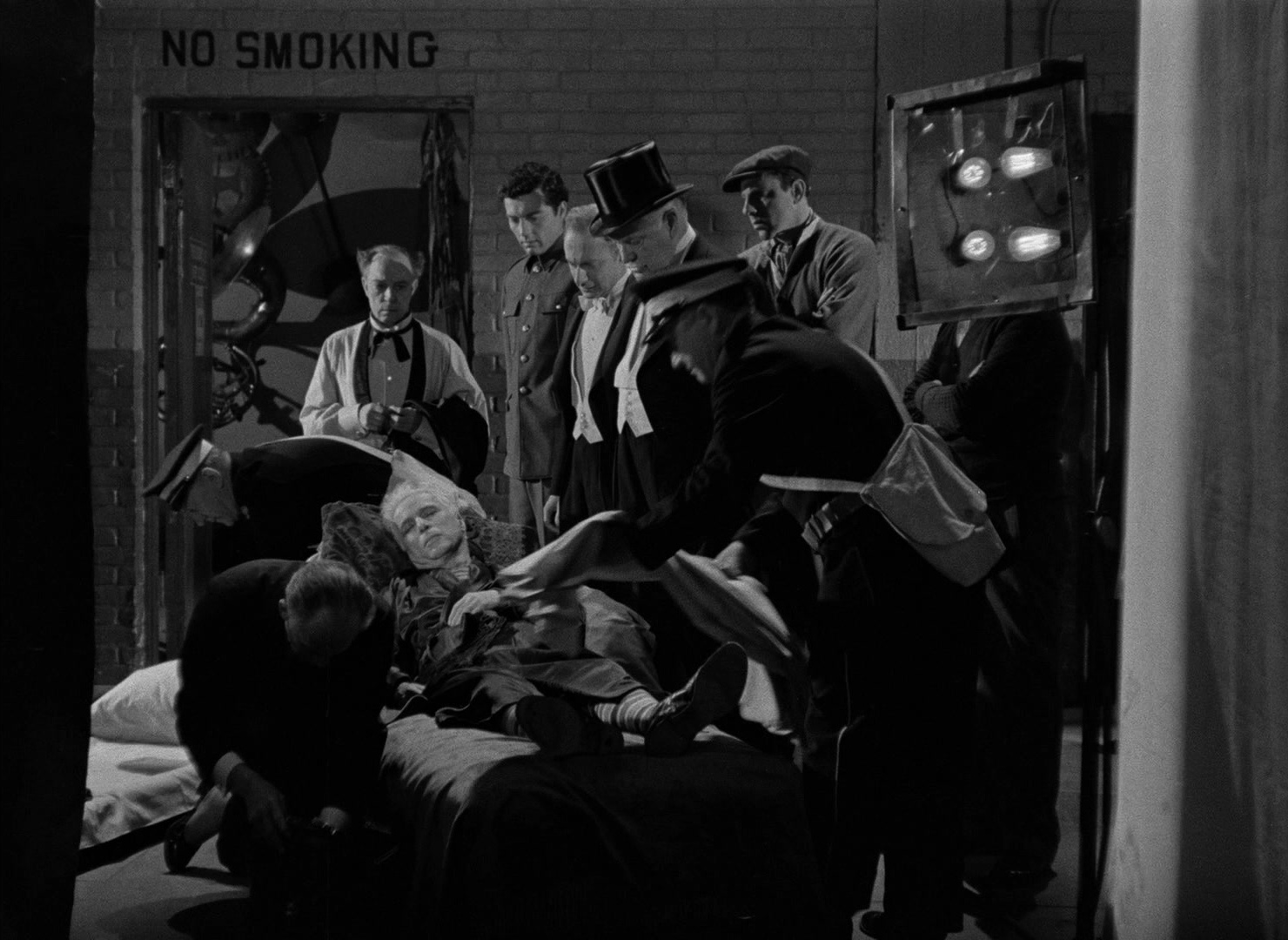 Limelight (1952), wide, 1.37:1 — film still