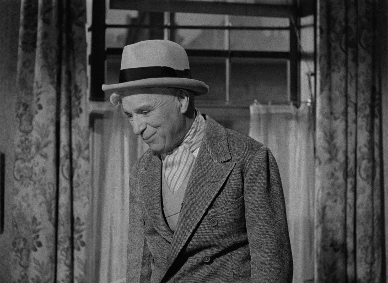 Limelight (1952), wide, 1.37:1 — film still