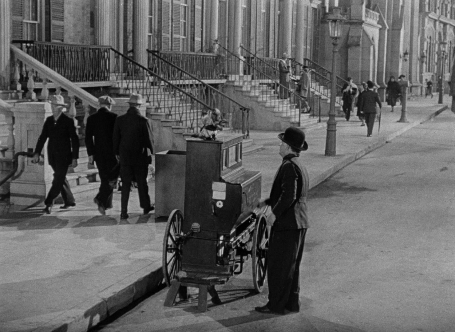 Limelight (1952), wide, 1.37:1 — film still