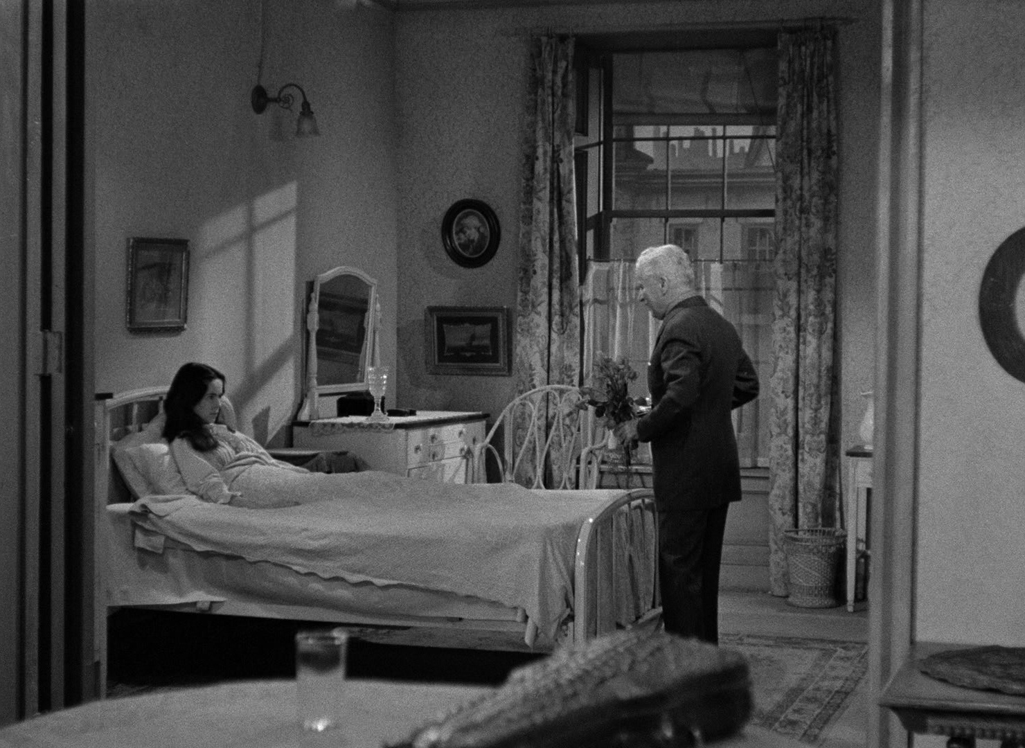 Limelight (1952), medium, 1.37:1 — film still