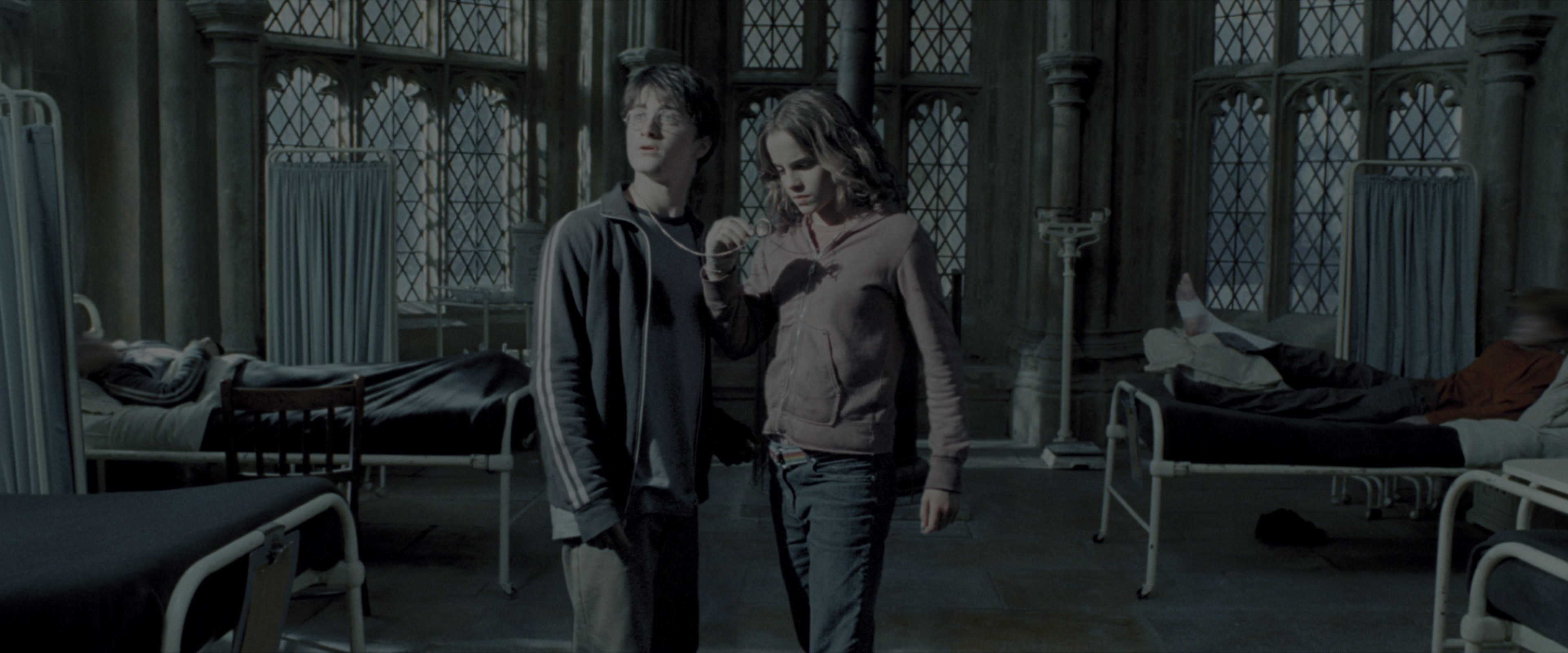 Harry Potter and the Prisoner of Azkaban (2004), wide, 2.40:1 — film still
