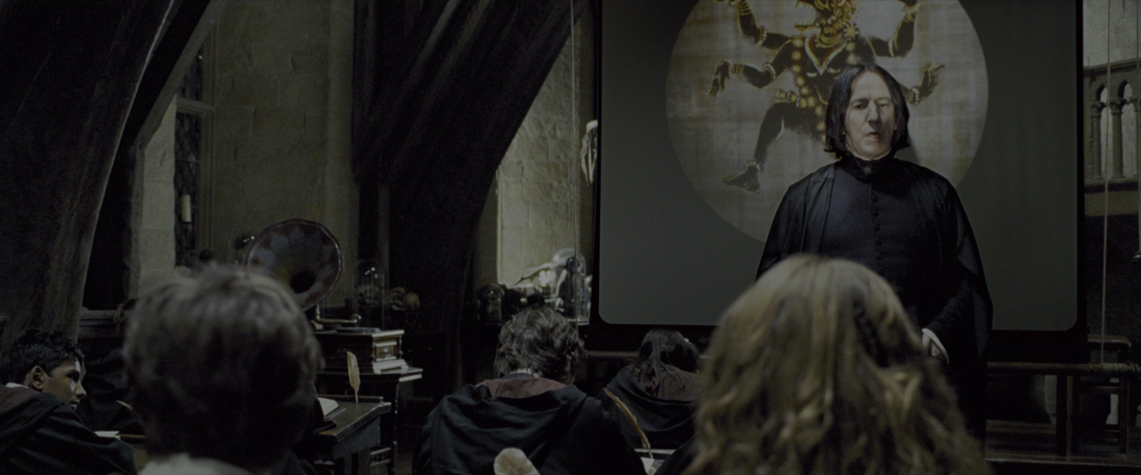 Harry Potter and the Prisoner of Azkaban (2004), wide, 2.40:1 — film still