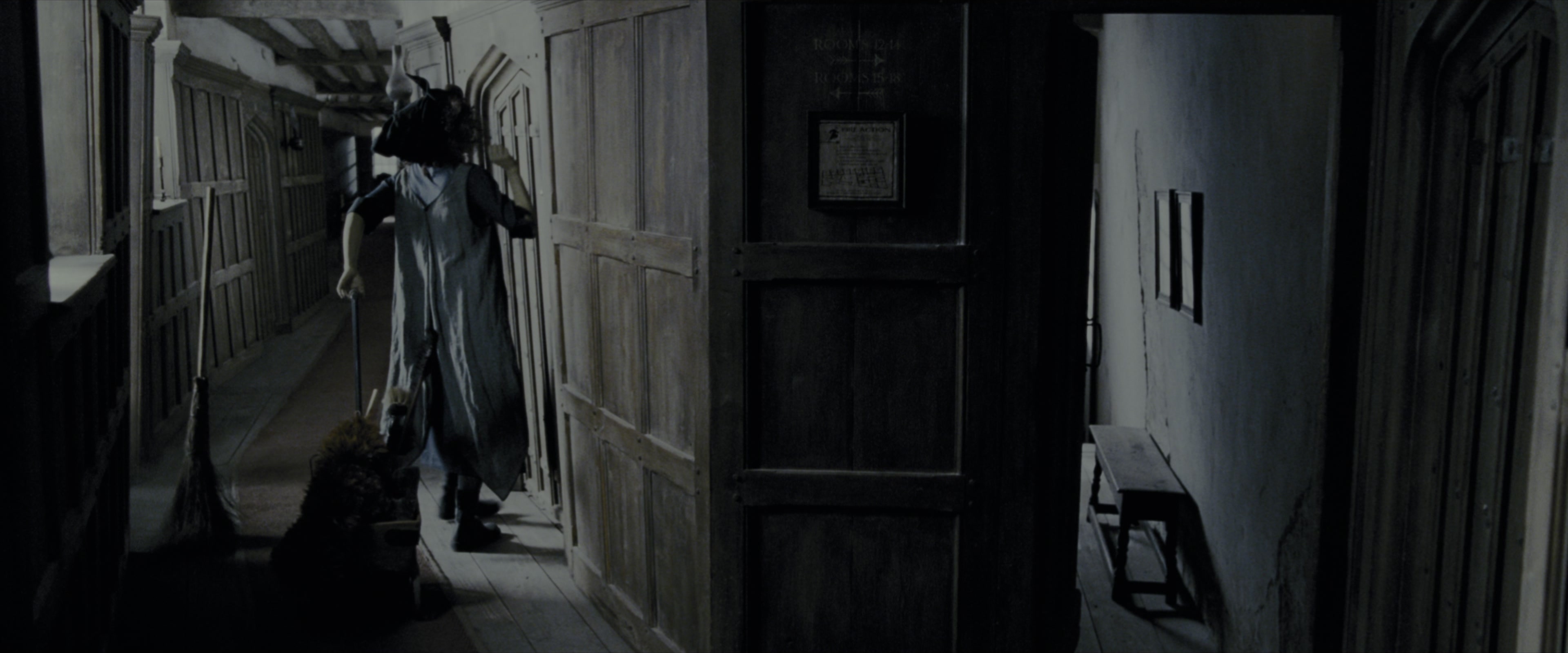 Harry Potter and the Prisoner of Azkaban (2004), wide, 2.40:1 — film still