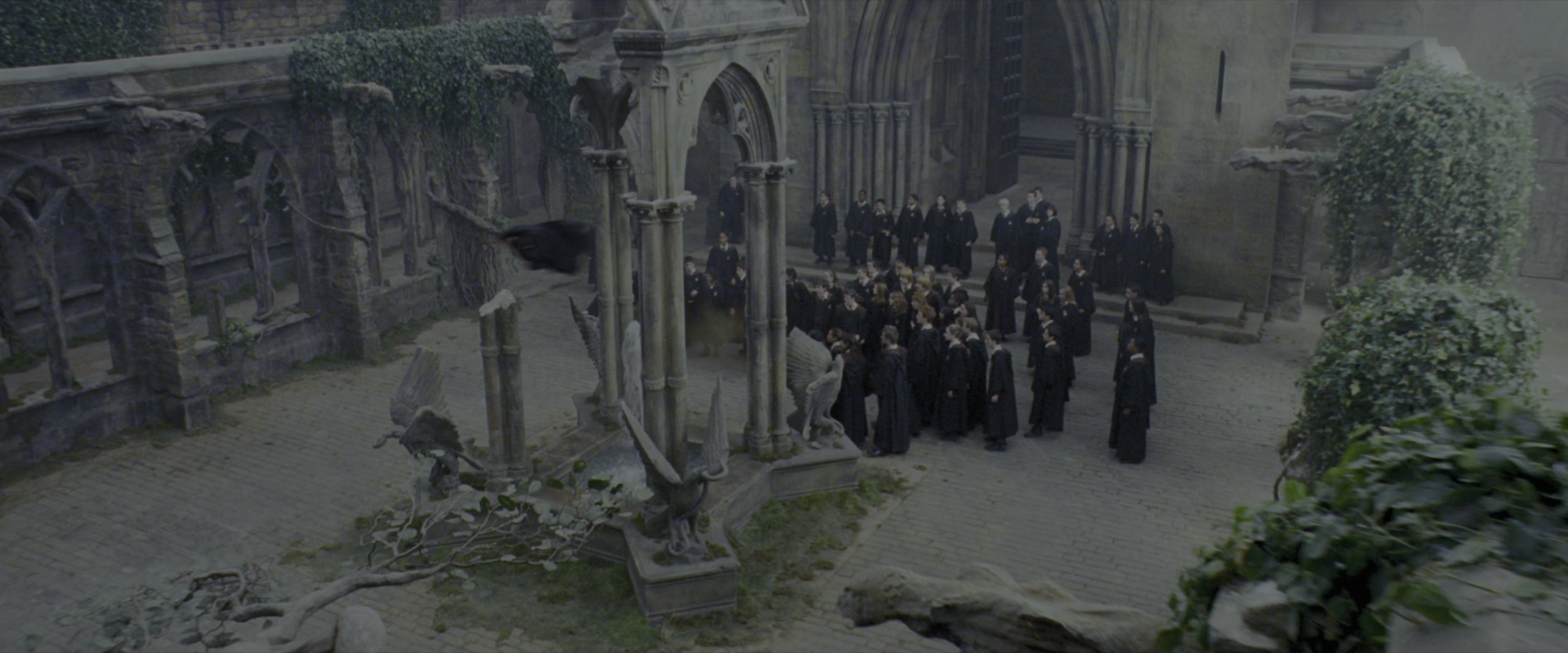 Harry Potter and the Prisoner of Azkaban (2004), wide, 2.40:1 — film still