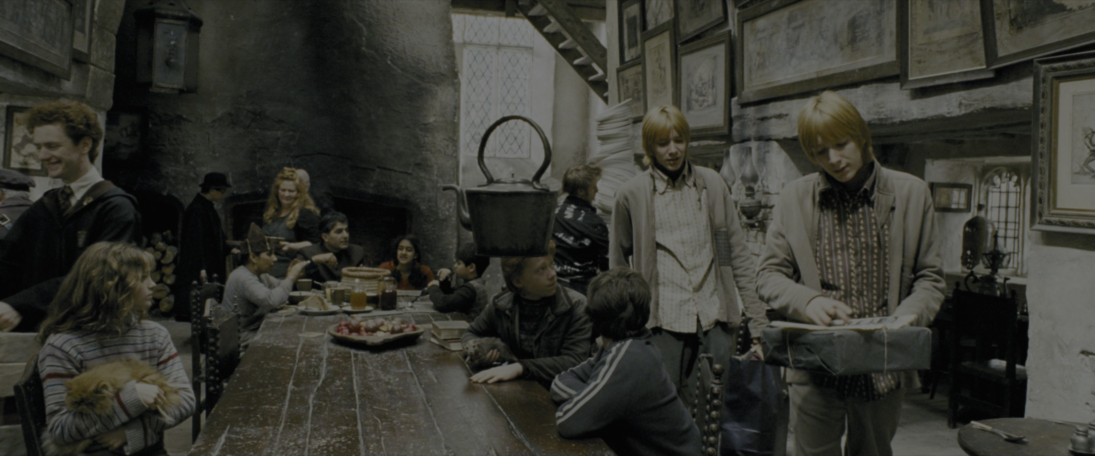 Harry Potter and the Prisoner of Azkaban (2004), wide, 2.40:1 — film still
