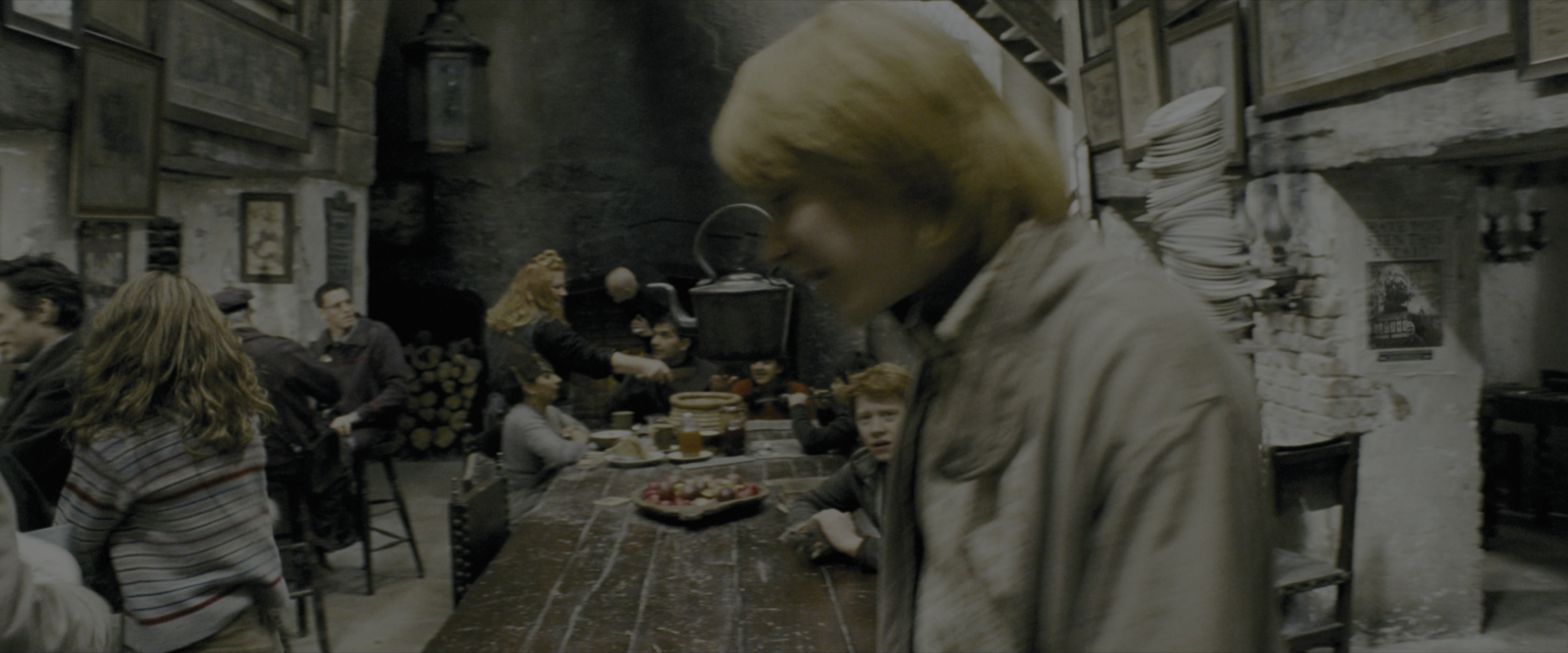 Harry Potter and the Prisoner of Azkaban (2004), wide, 2.40:1 — film still