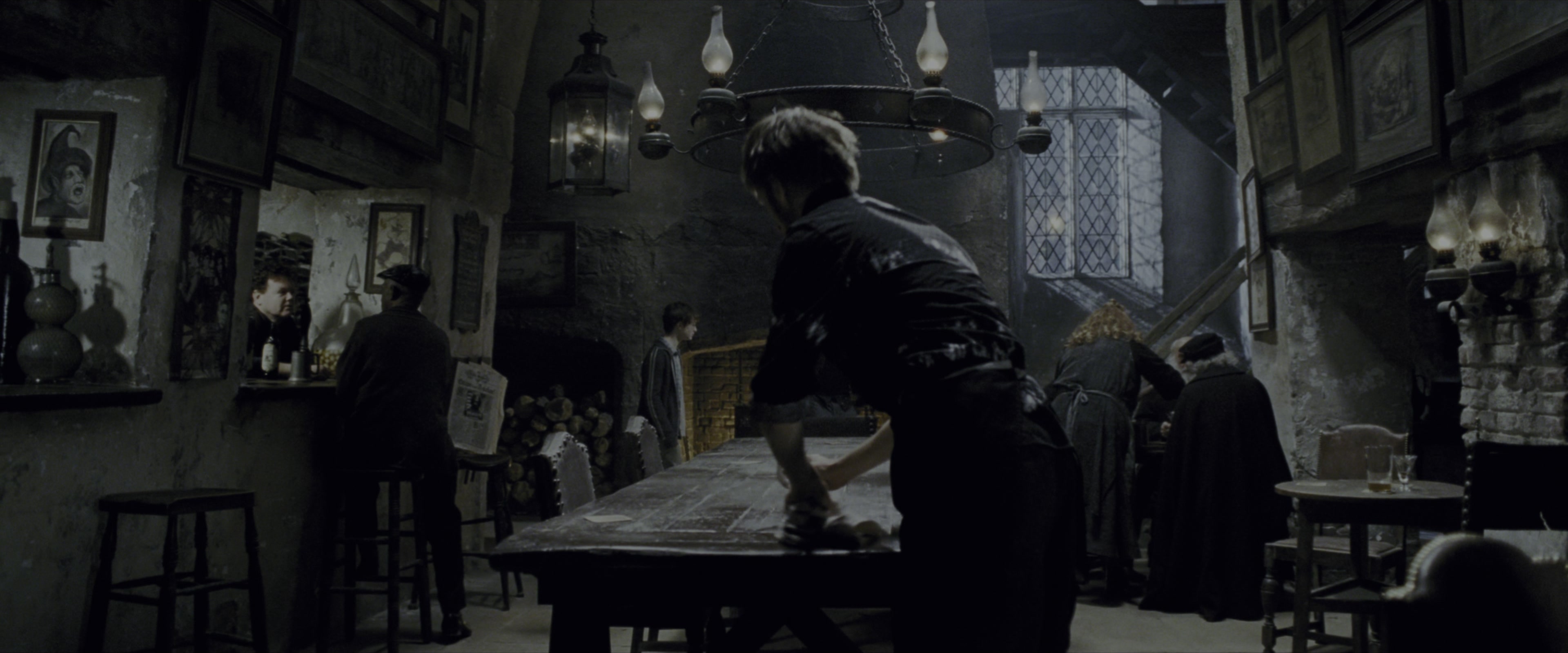 Harry Potter and the Prisoner of Azkaban (2004), wide, 2.40:1 — film still