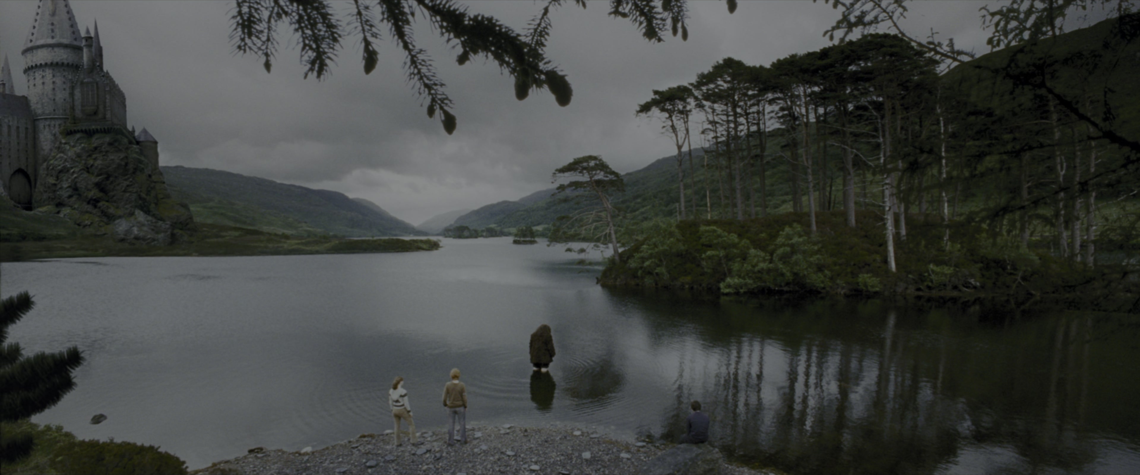 Harry Potter and the Prisoner of Azkaban (2004), wide, 2.40:1 — film still