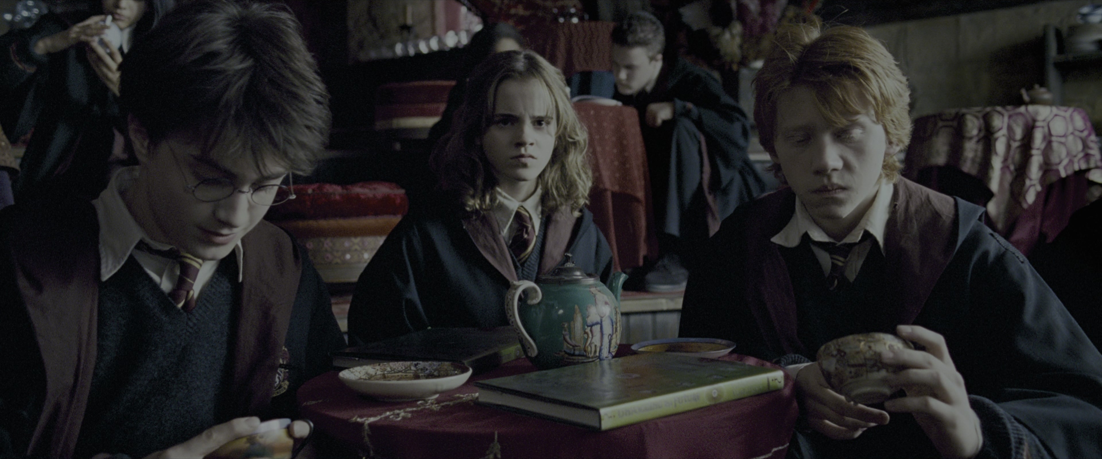 Harry Potter and the Prisoner of Azkaban (2004), wide, 2.40:1 — film still