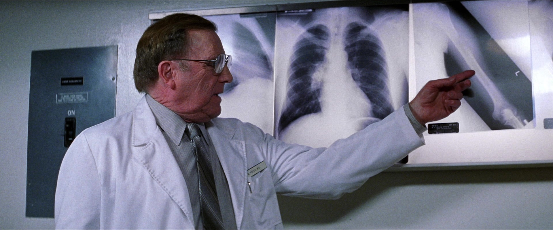 Man on the Moon (1999), medium, 2.40:1 — film still