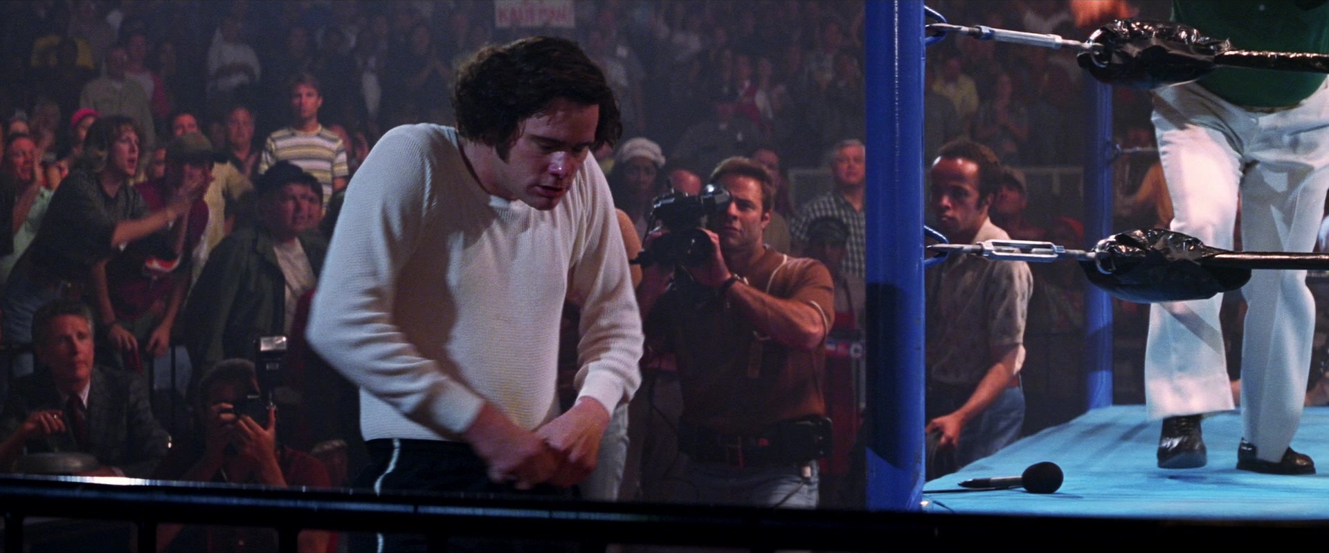 Man on the Moon (1999), wide, 2.40:1 — film still