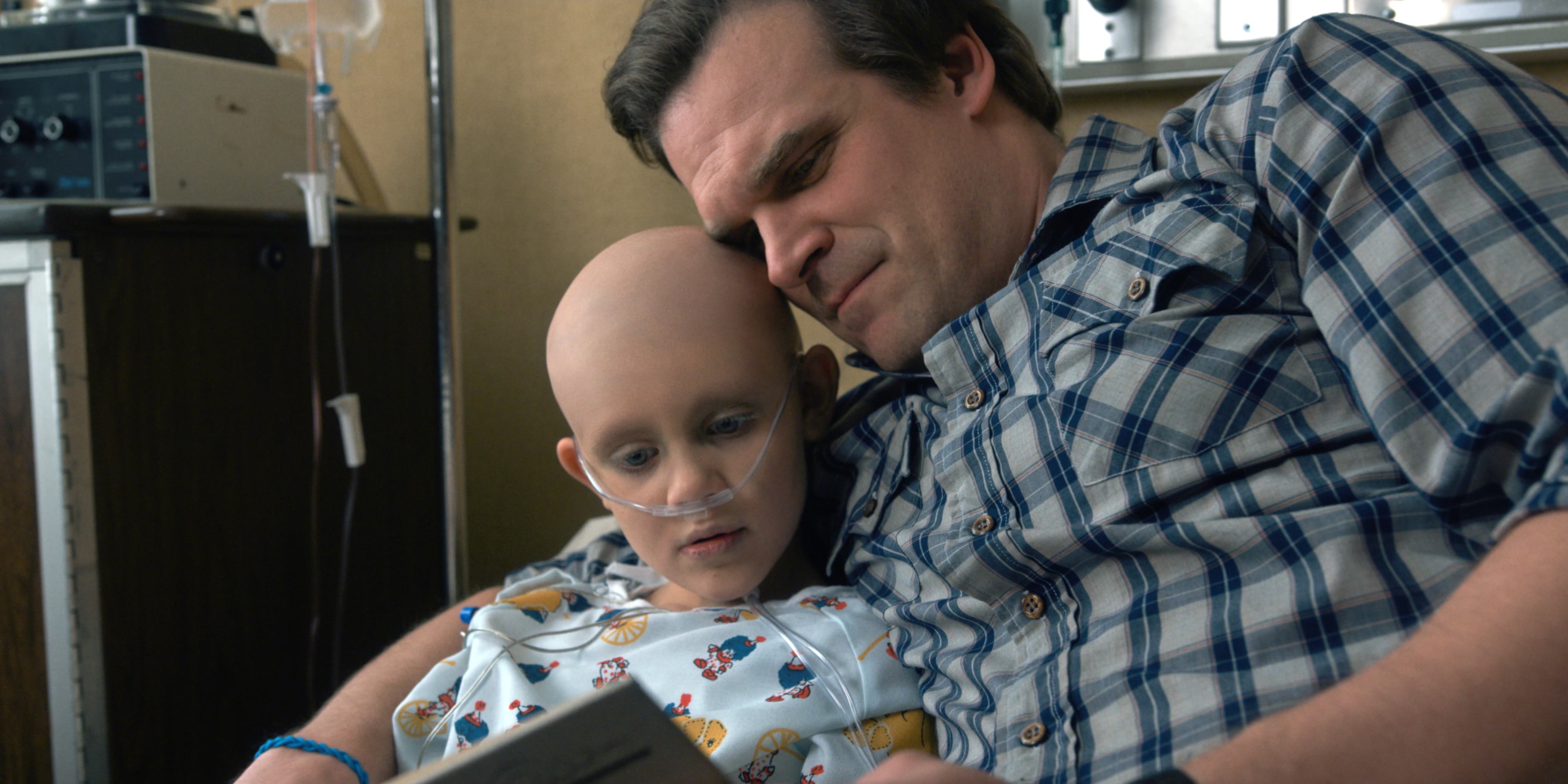 Stranger Things (2016), wide, 2.00:1 — film still
