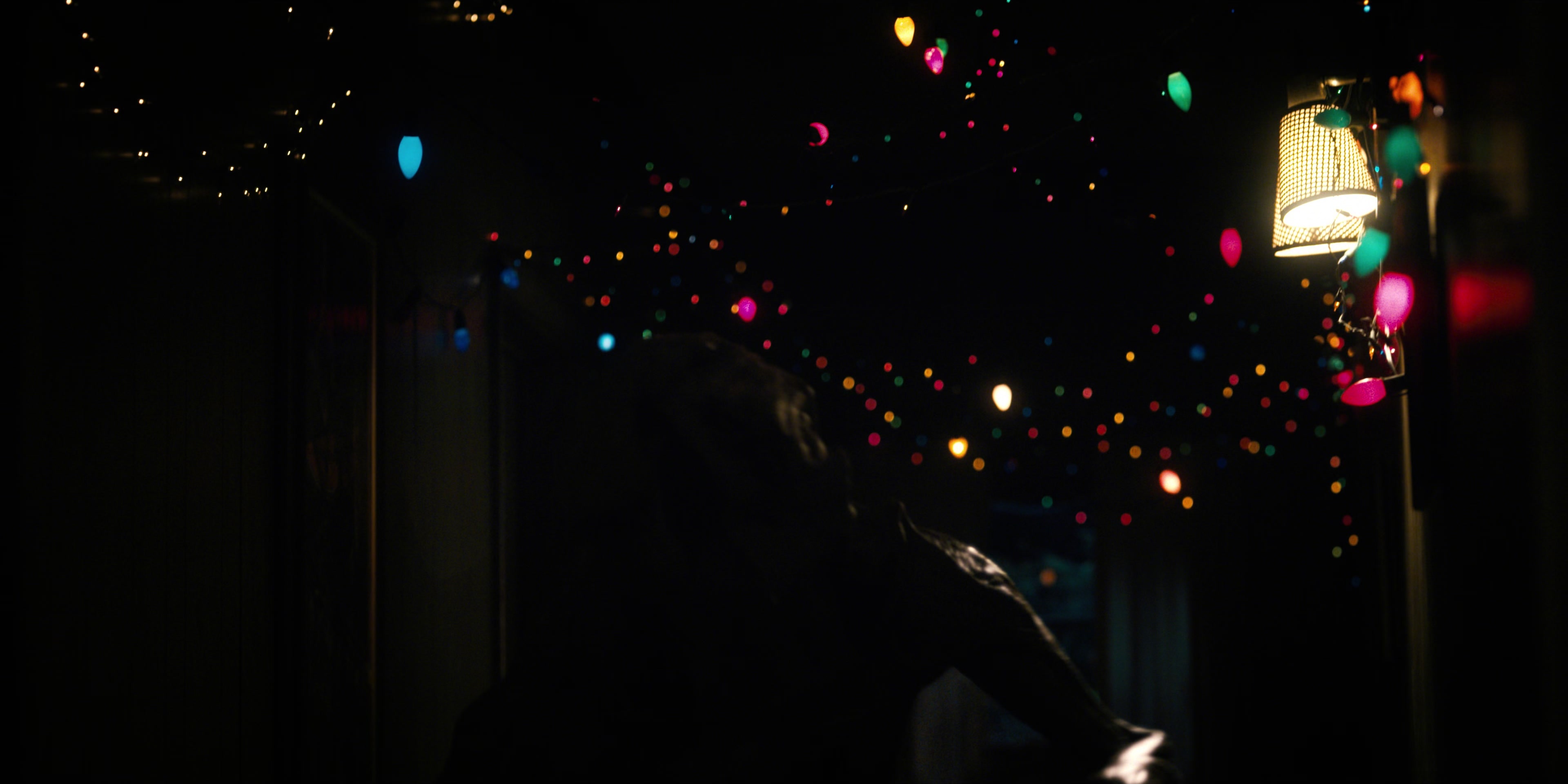 Stranger Things (2016), wide, 2.00:1 — film still
