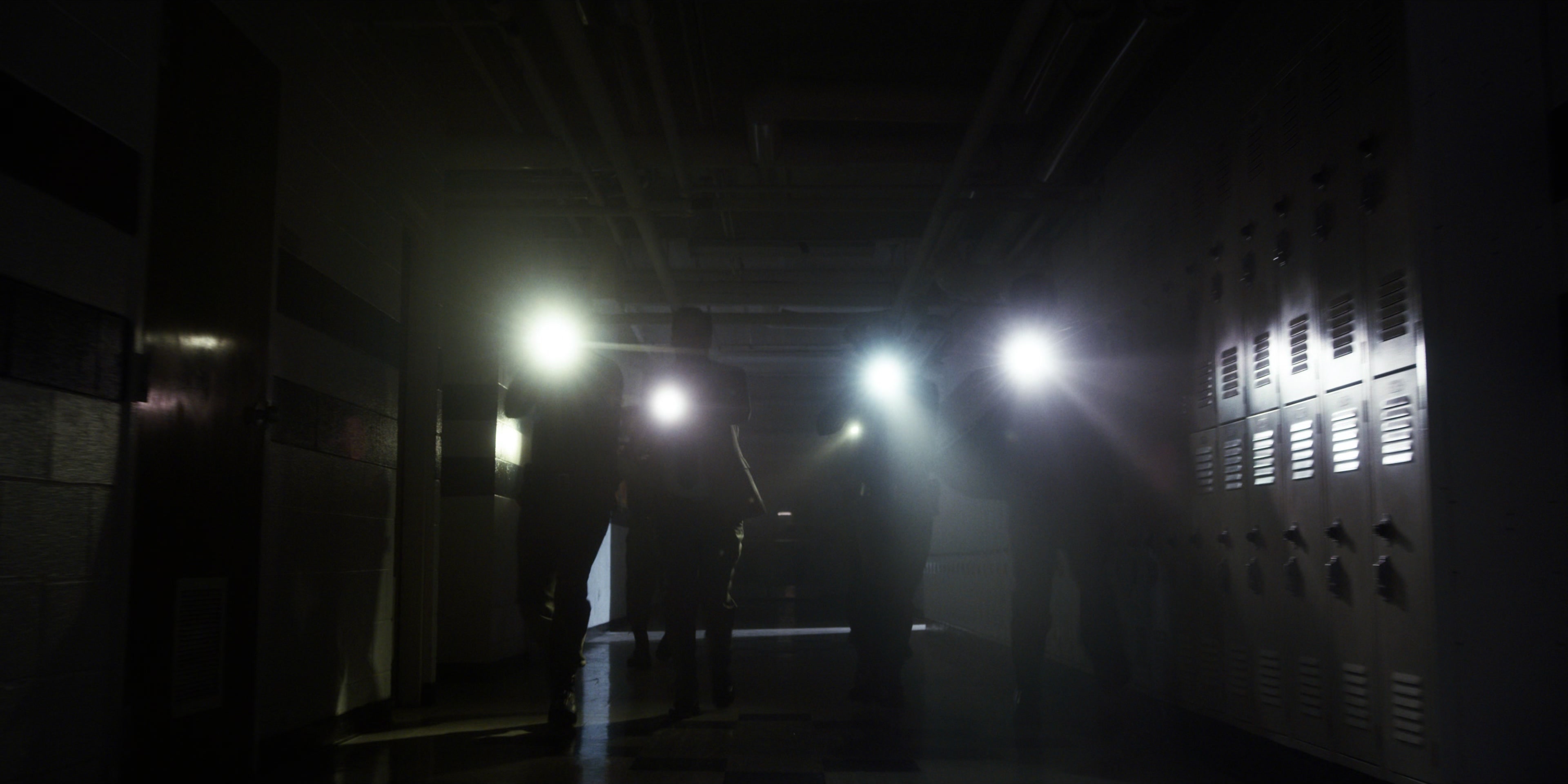 Stranger Things (2016), wide, 2.00:1 — film still