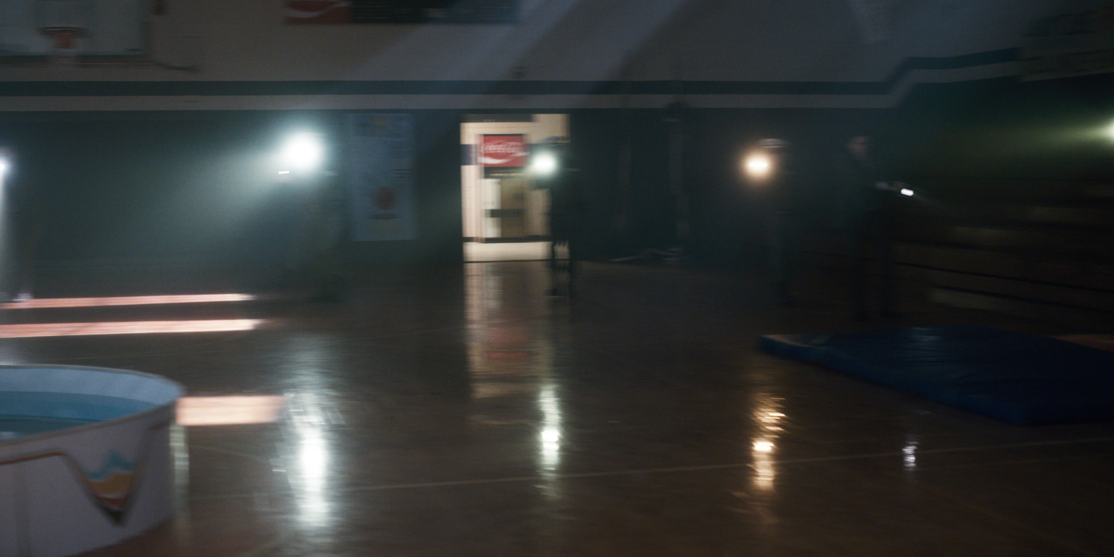 Stranger Things (2016), wide, 2.00:1 — film still