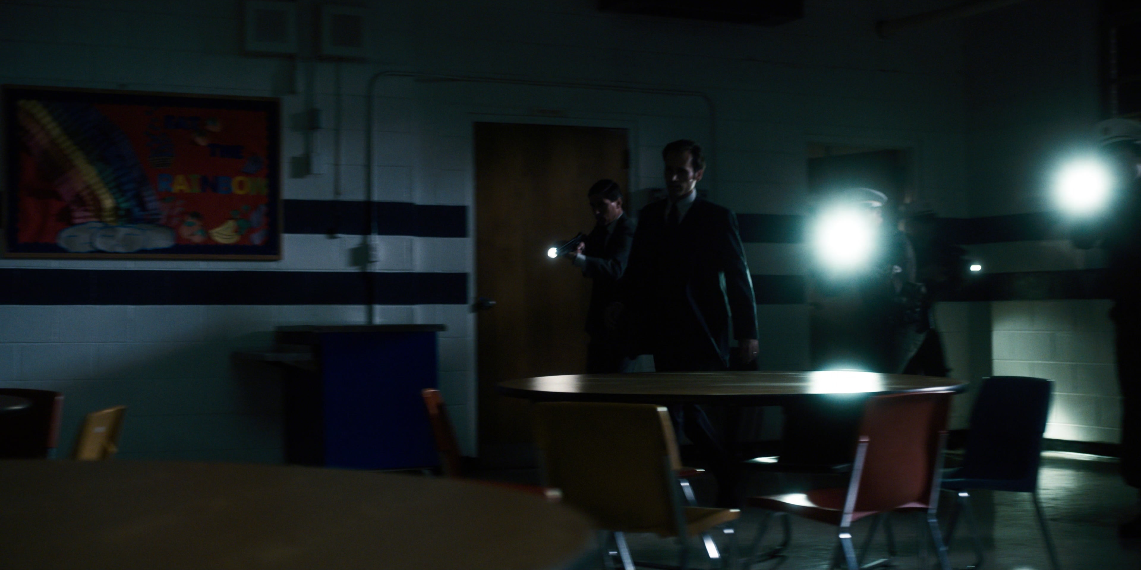 Stranger Things (2016), wide, 2.00:1 — film still