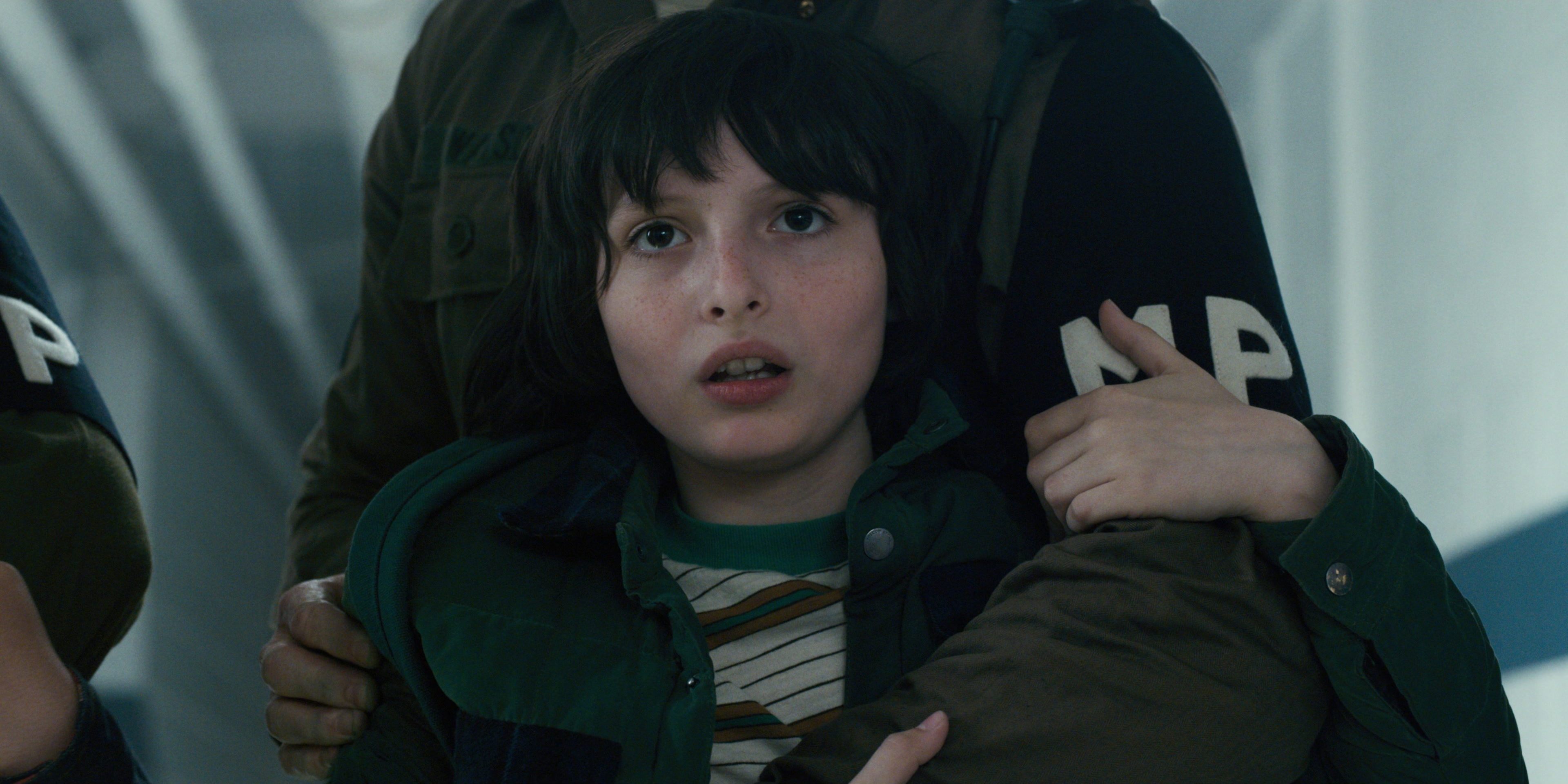 Stranger Things (2016), medium, 2.00:1 — film still