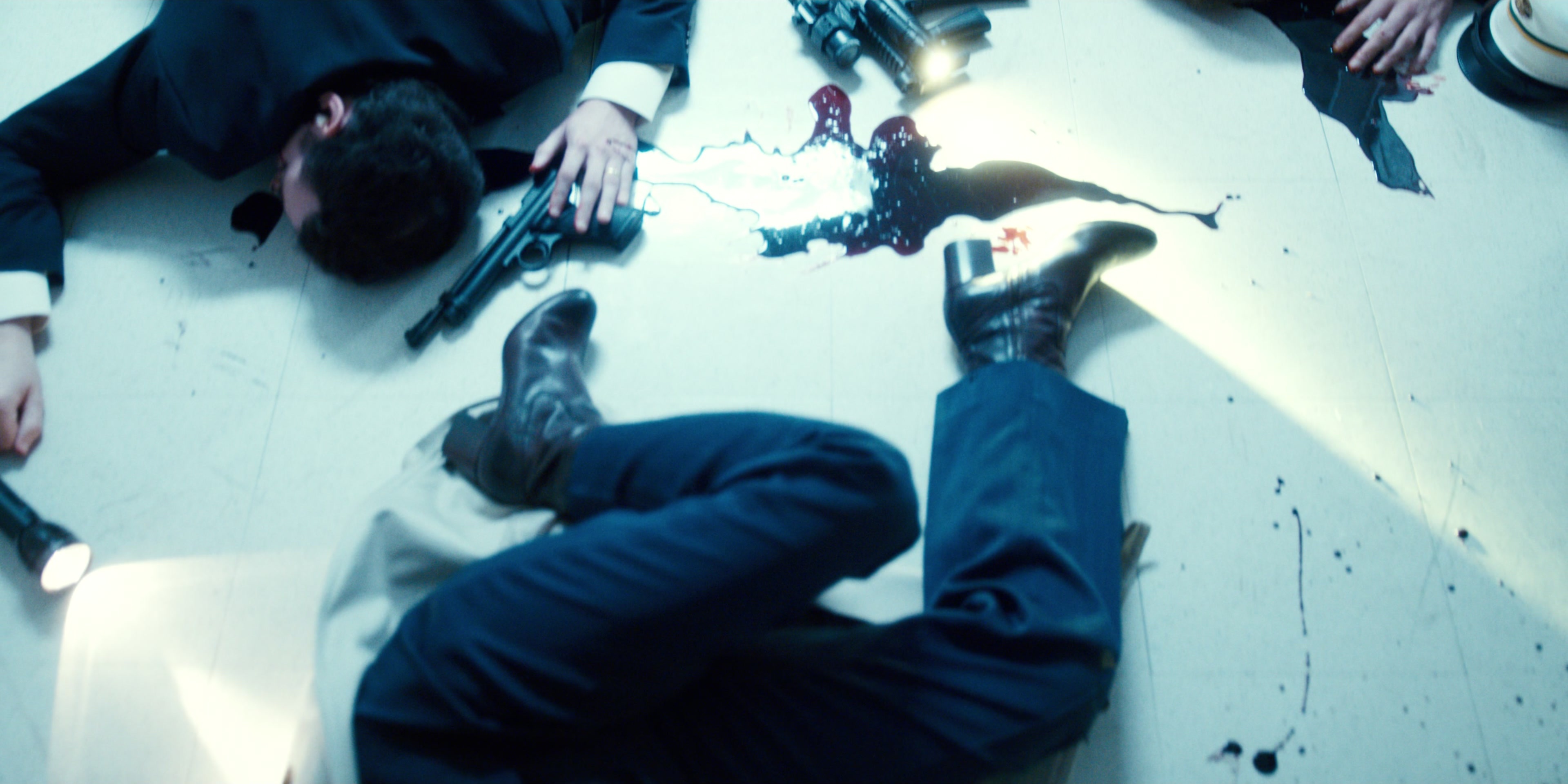 Stranger Things (2016), wide, 2.00:1 — film still