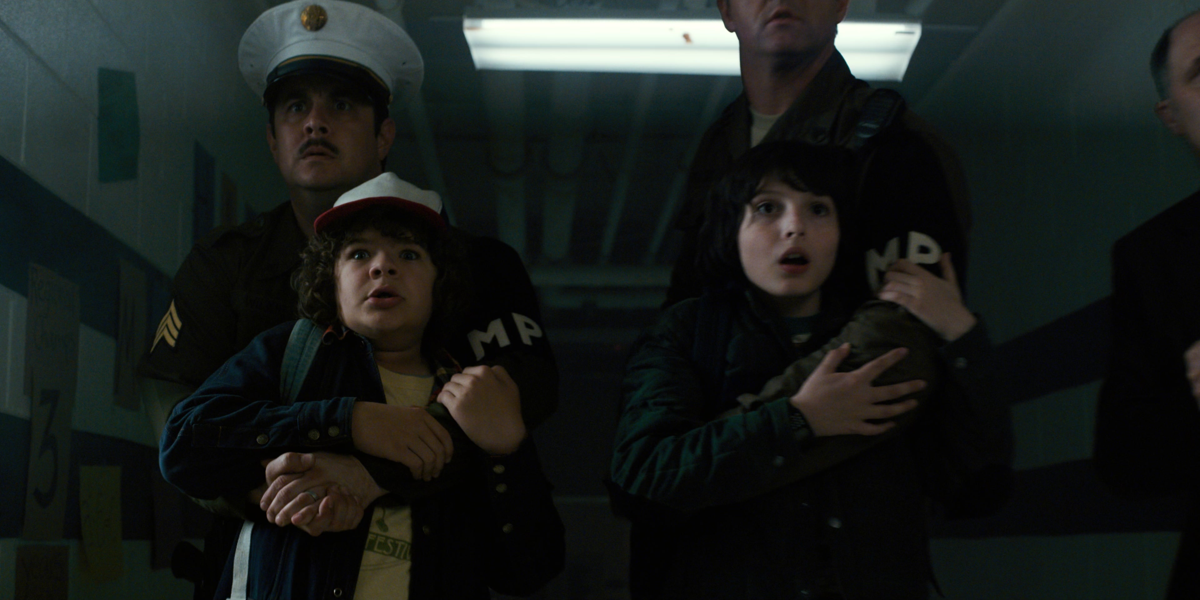 Stranger Things (2016), wide, 2.00:1 — film still