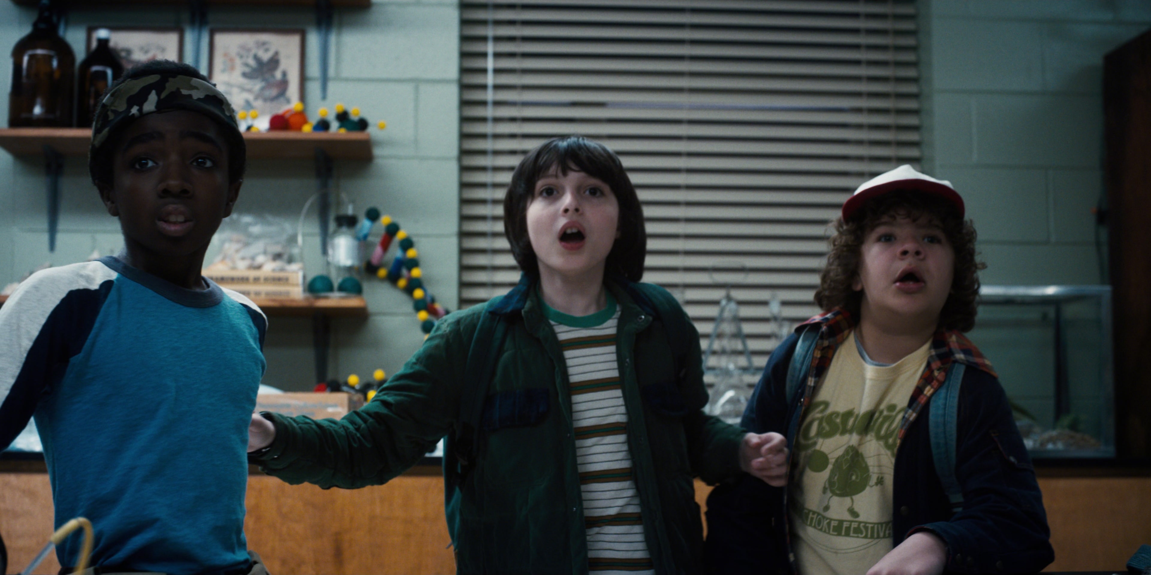Stranger Things (2016), wide, 2.00:1 — film still