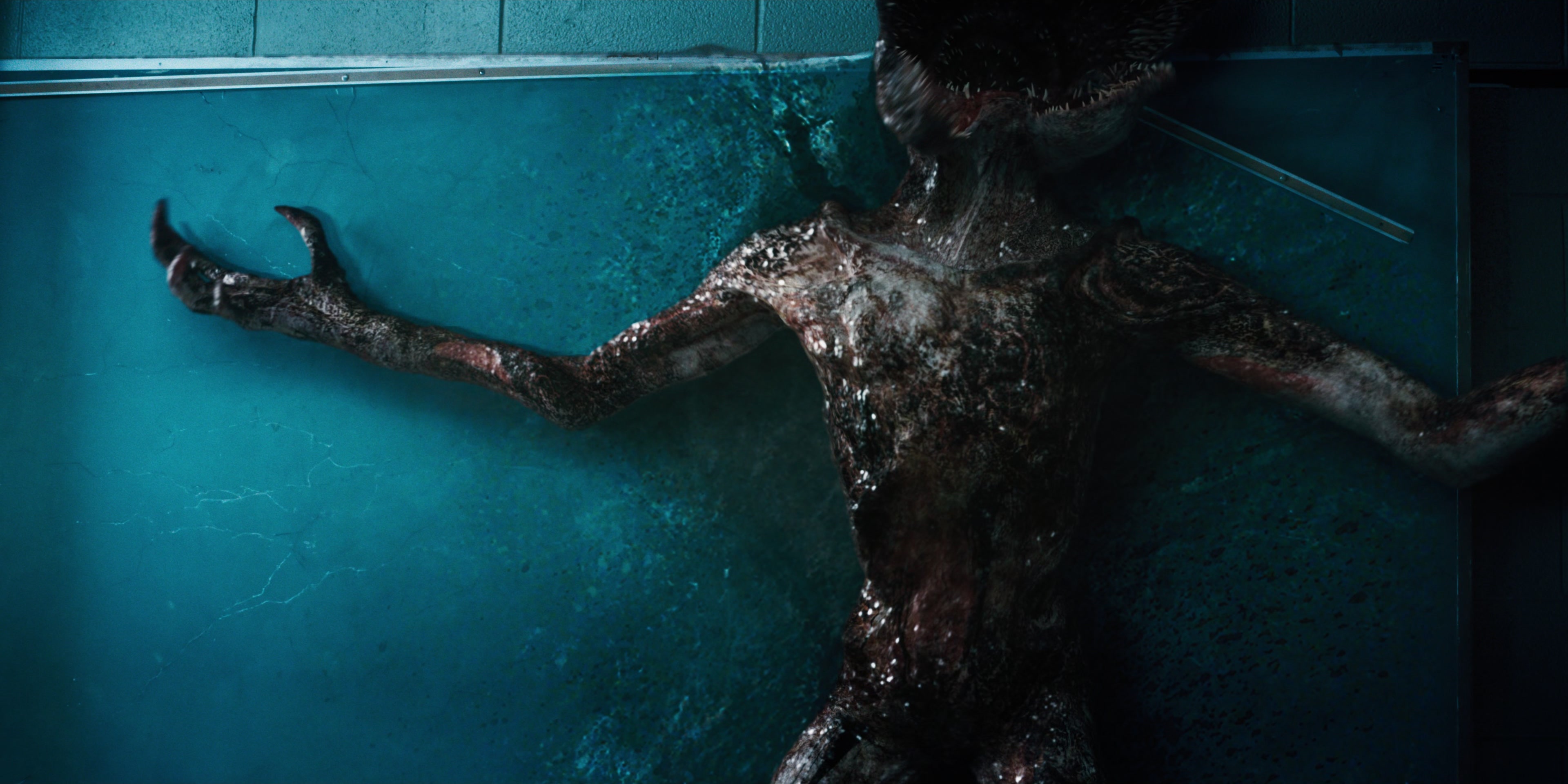 Stranger Things (2016), wide, 2.00:1 — film still