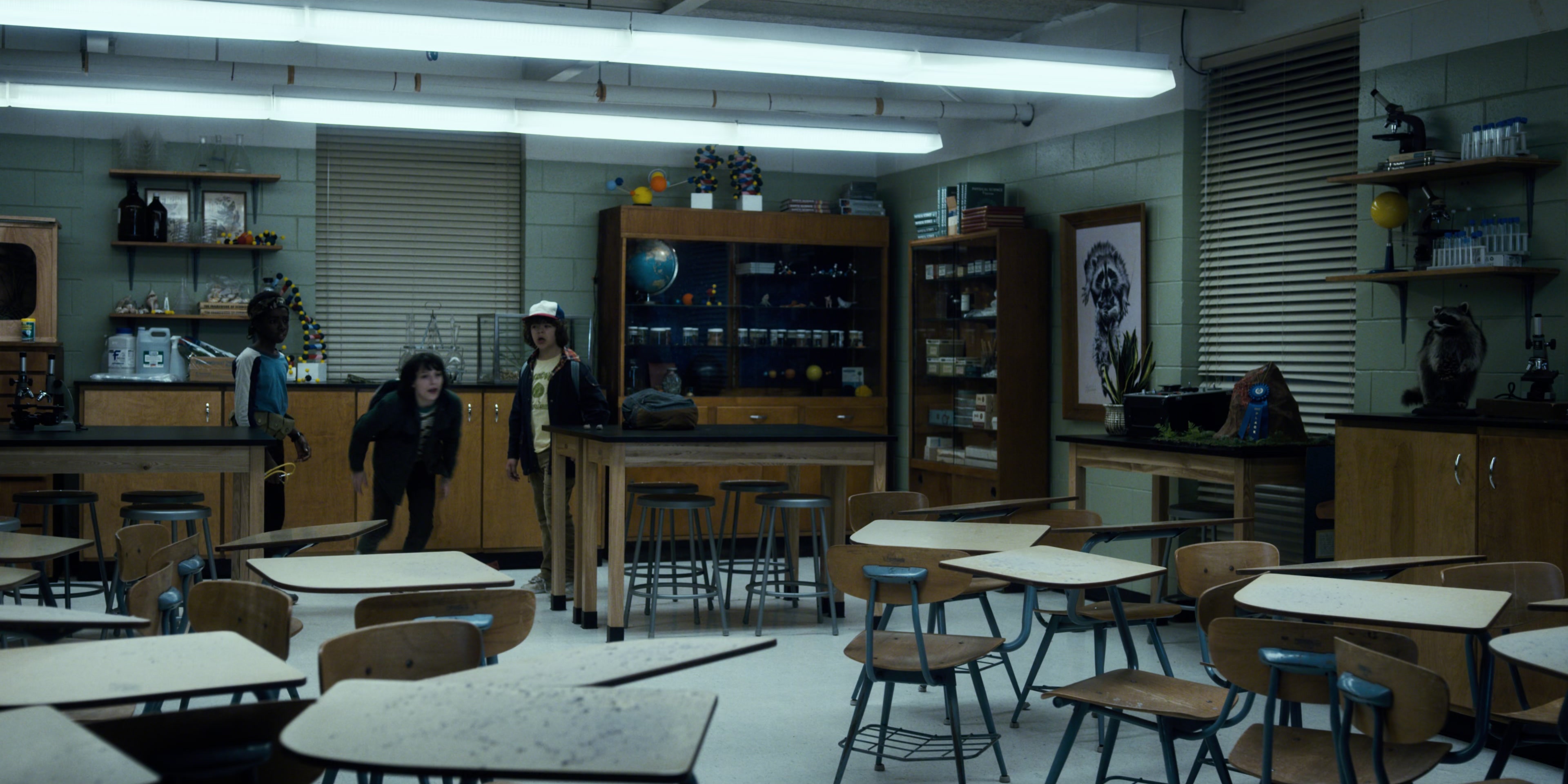Stranger Things (2016), wide, 2.00:1 — film still